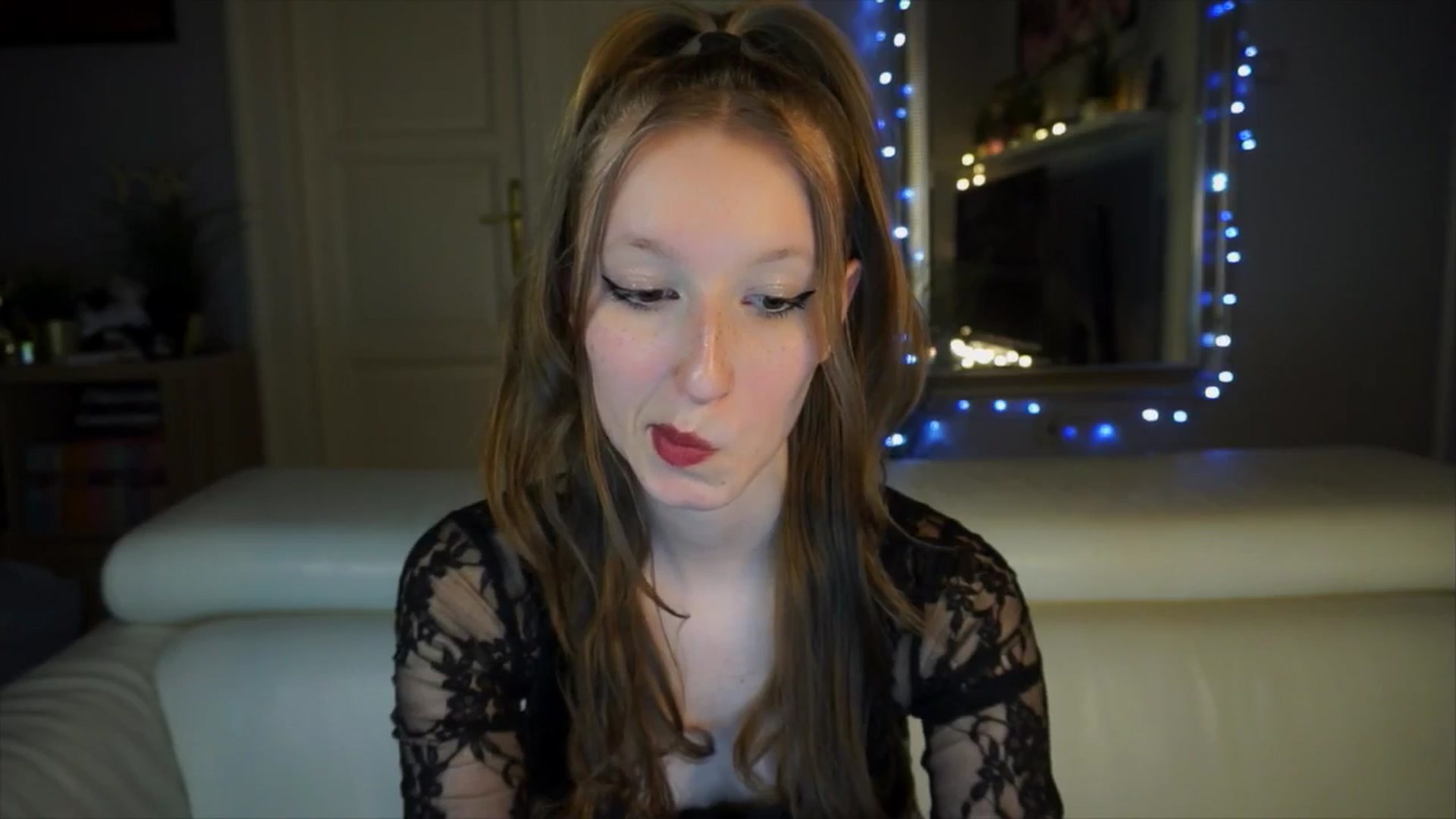 Gallery image thumbnail from Sw33t_g1rl's myfreecams stream on, 04/08/2026, 19:50 image 4 of 20