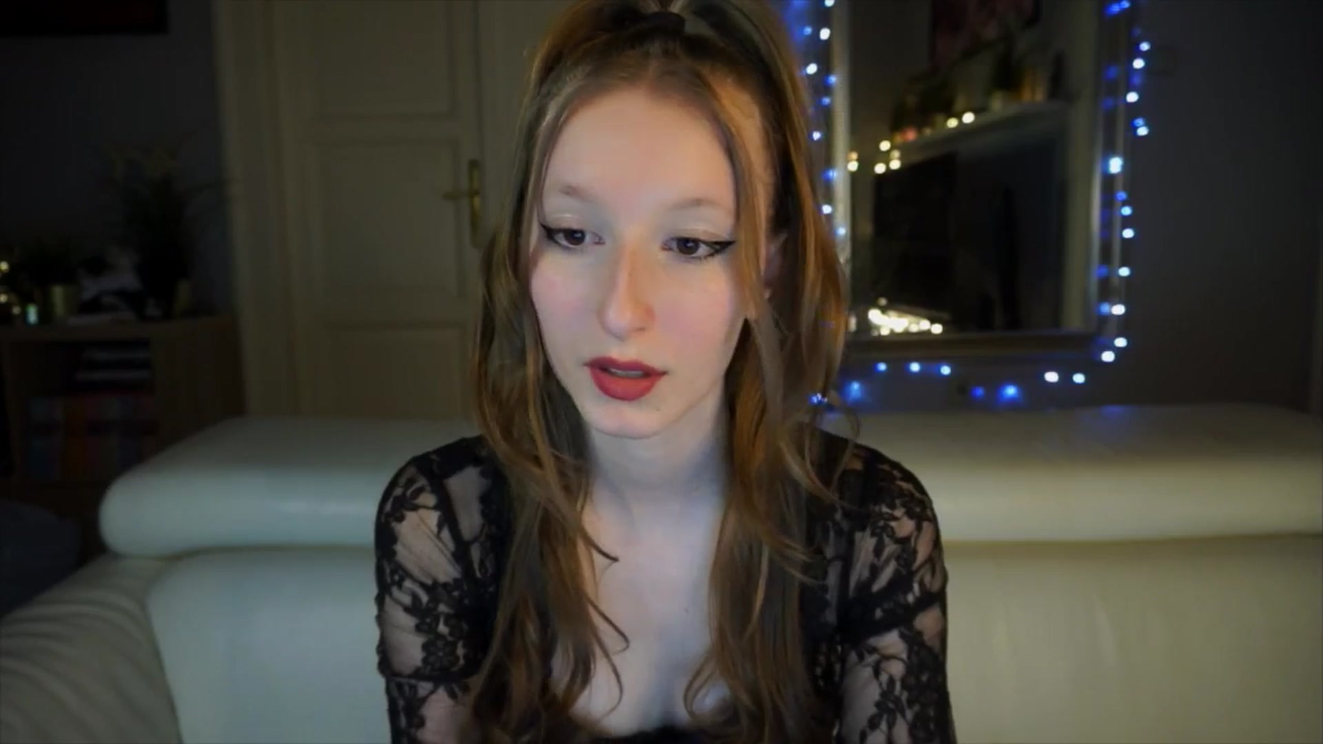 Gallery image thumbnail from Sw33t_g1rl's myfreecams stream on, 04/08/2026, 19:50 image 5 of 20