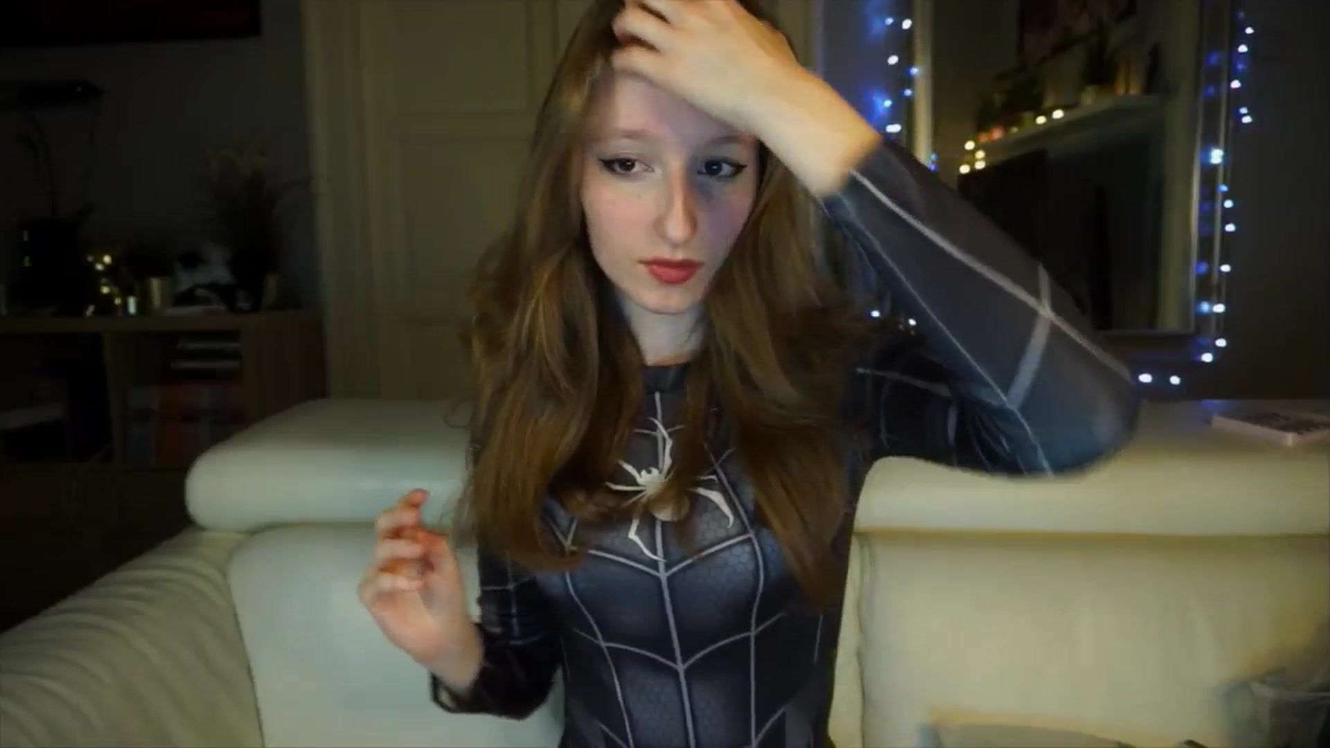 Gallery image thumbnail from Sw33t_g1rl's myfreecams stream on, 04/08/2026, 21:22 image 14 of 20
