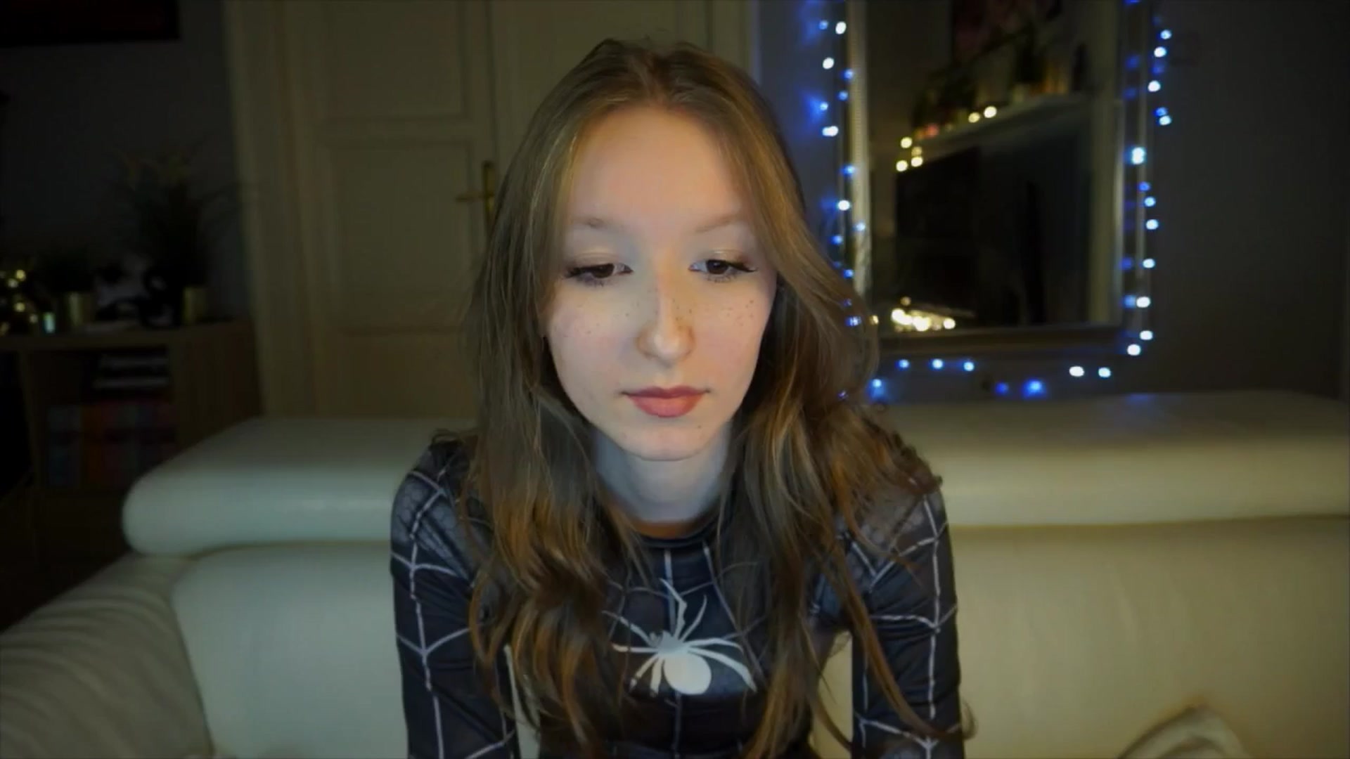 Gallery image thumbnail from Sw33t_g1rl's myfreecams stream on, 04/09/2026, 18:27 image 7 of 20