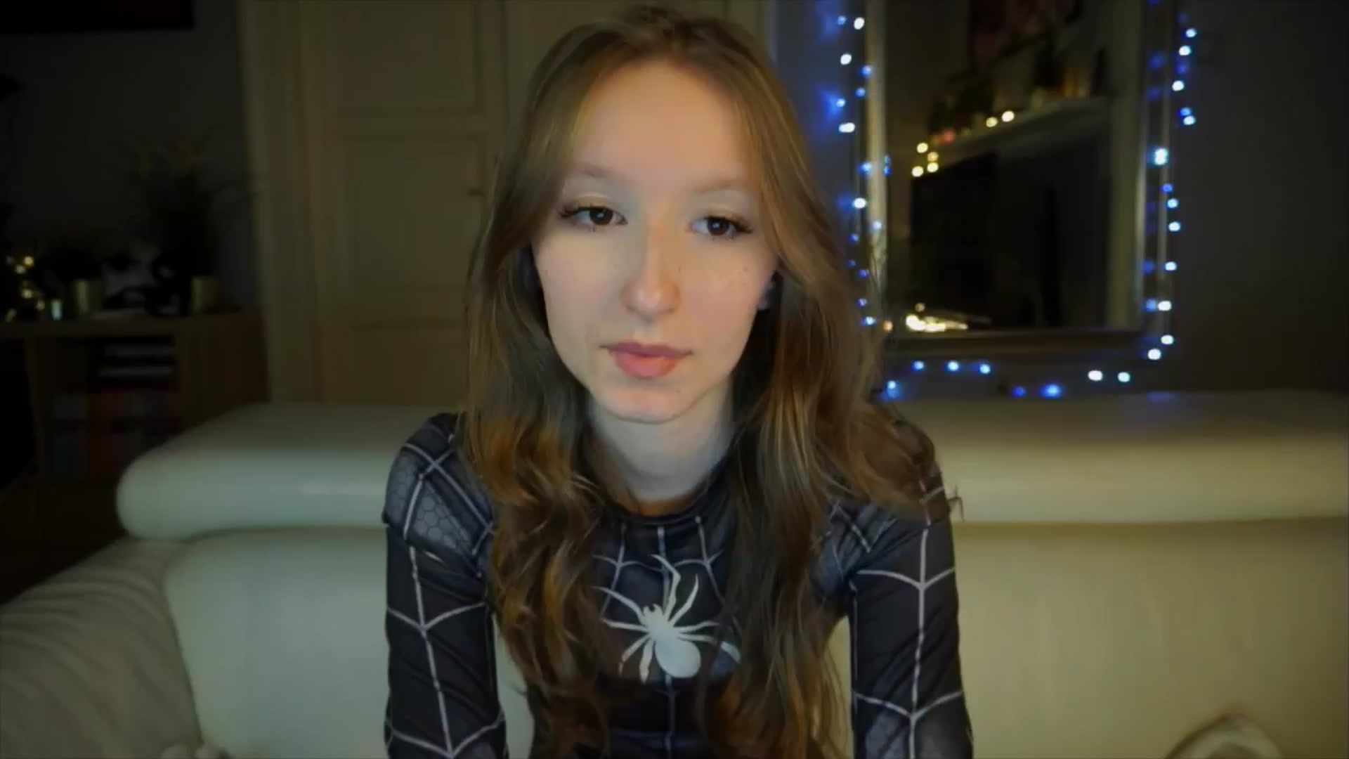 Gallery image thumbnail from Sw33t_g1rl's myfreecams stream on, 04/09/2026, 18:27 image 16 of 20