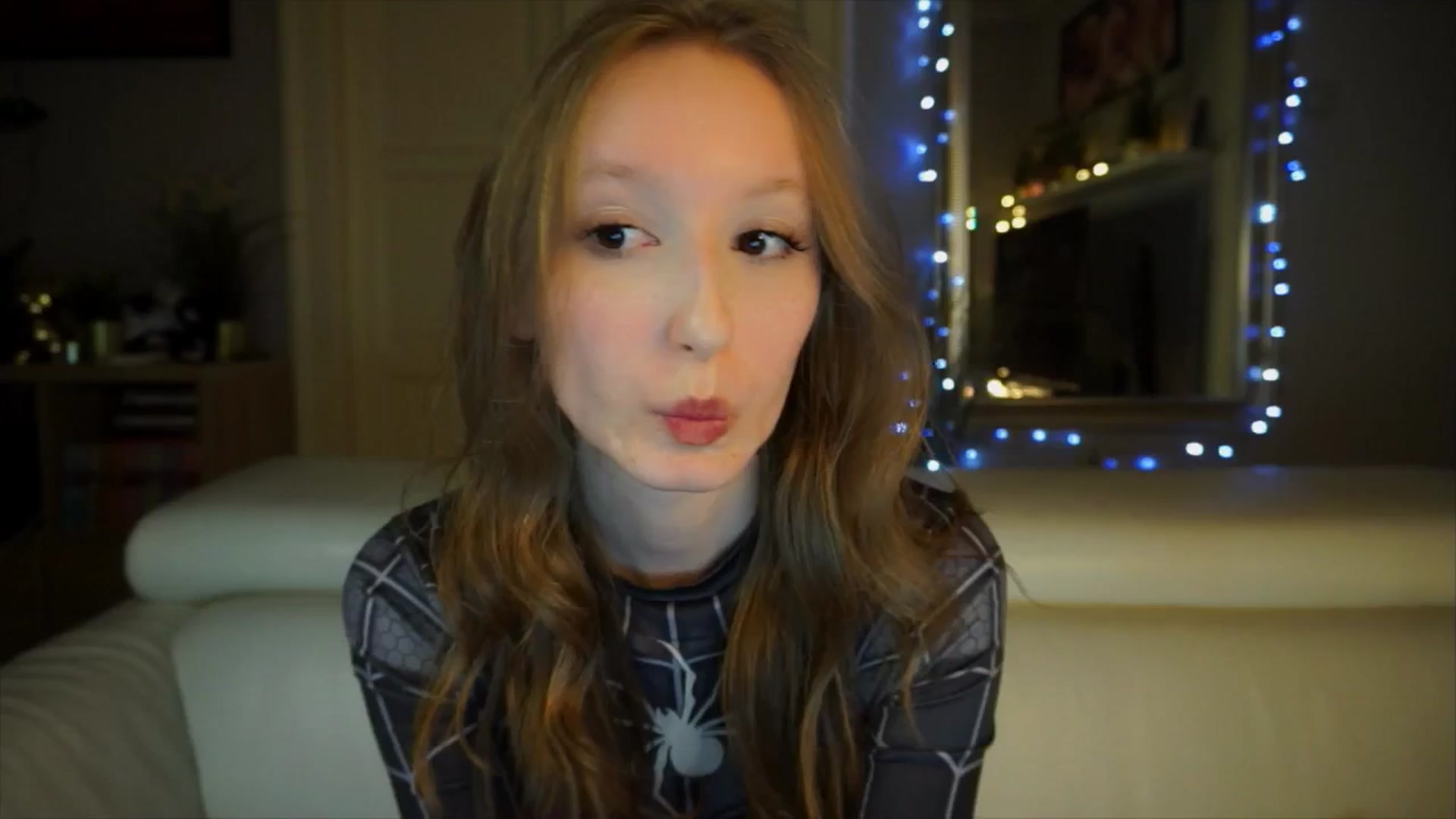 Gallery image thumbnail from Sw33t_g1rl's myfreecams stream on, 04/09/2026, 20:15 image 18 of 20