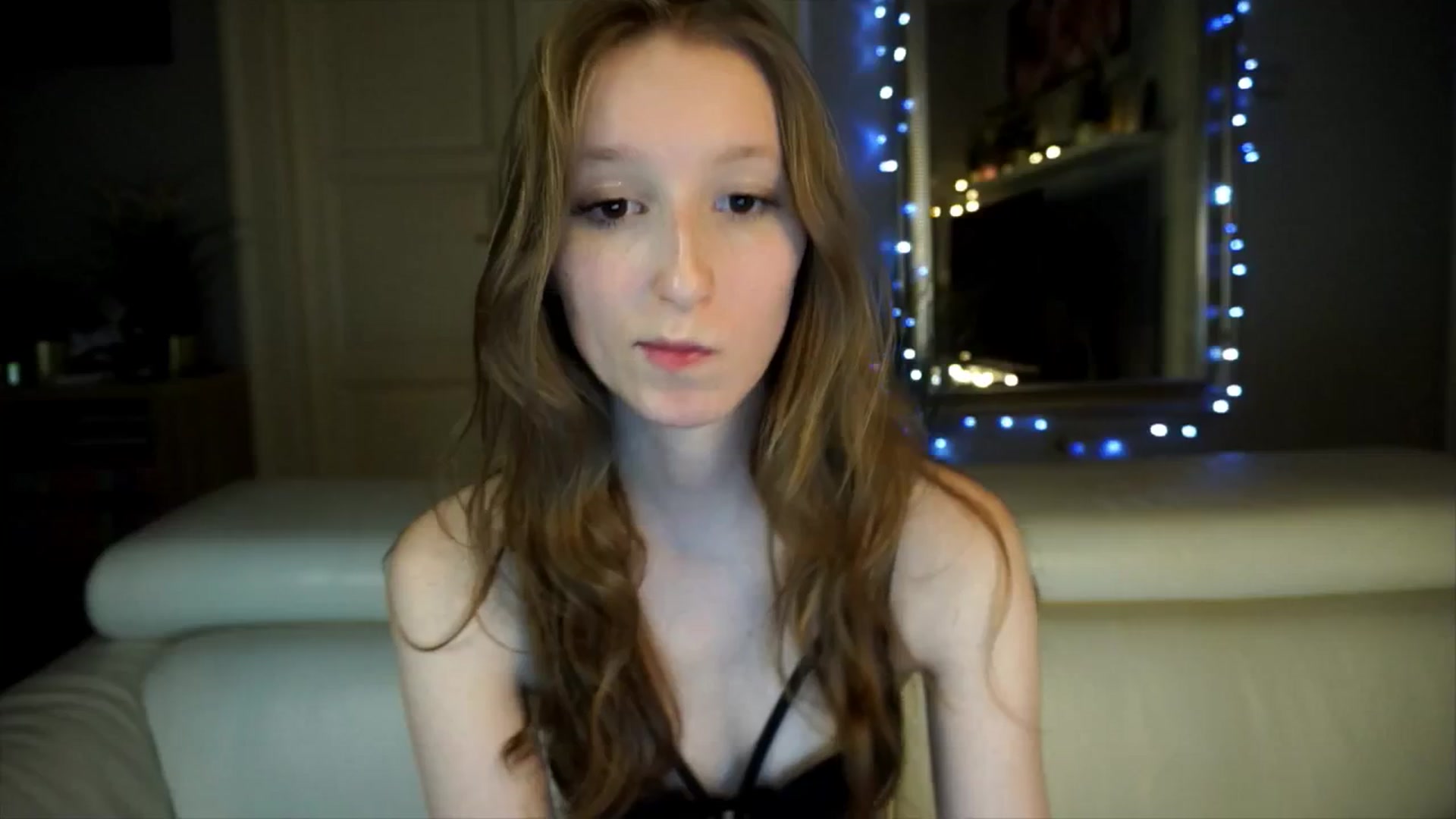 Gallery image thumbnail from Sw33t_g1rl's myfreecams stream on, 04/10/2026, 21:00 image 12 of 20