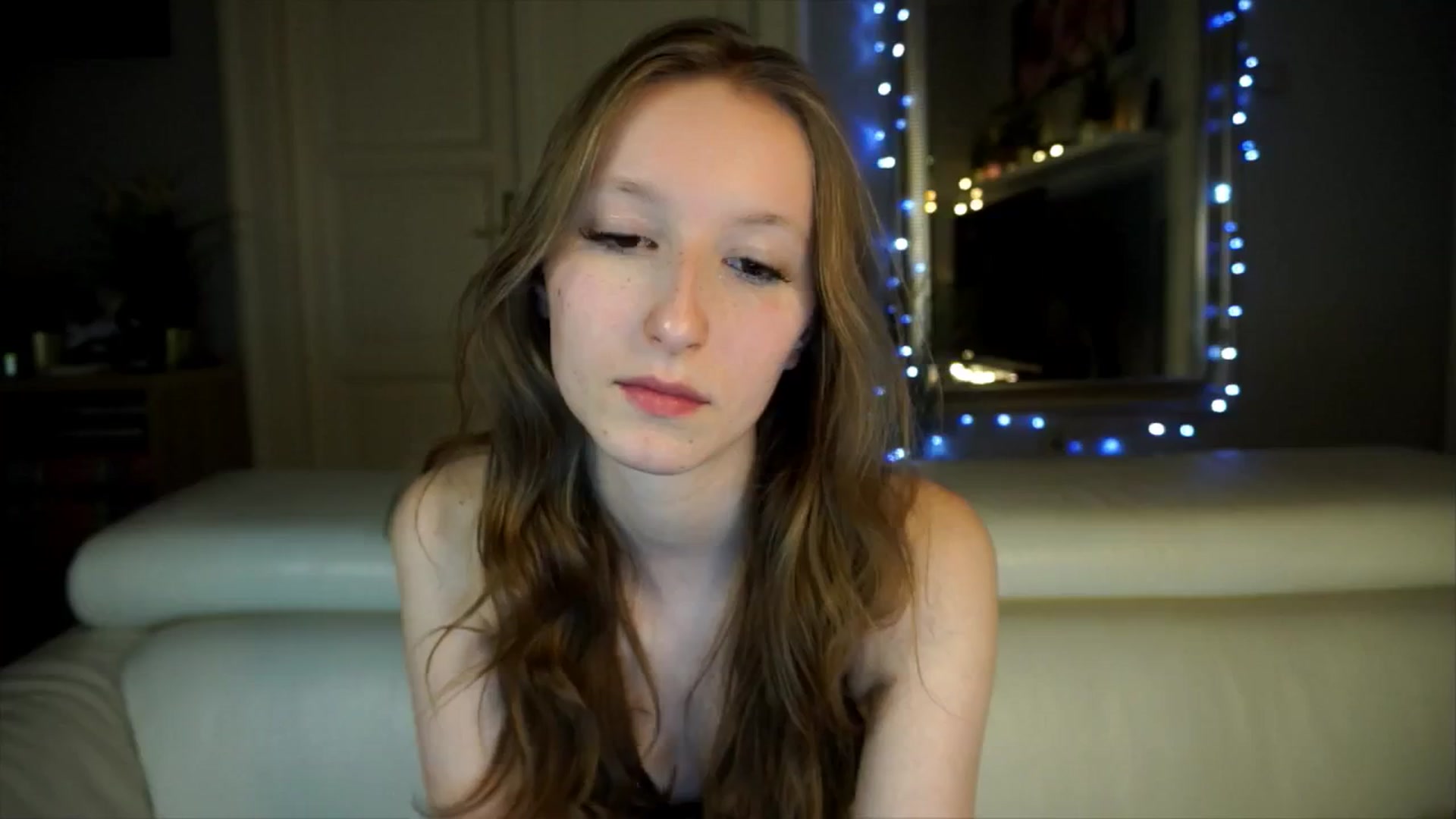 Gallery image thumbnail from Sw33t_g1rl's myfreecams stream on, 04/10/2026, 21:00 image 6 of 20