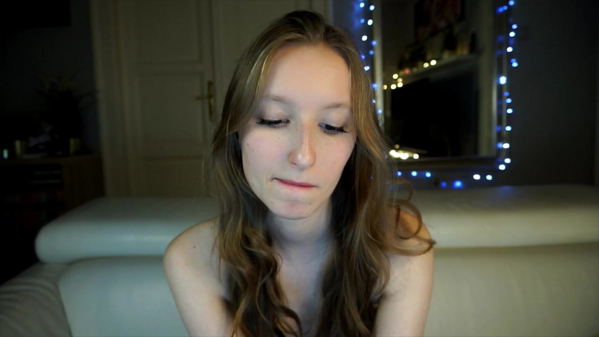 Gallery image thumbnail from Sw33t_g1rl's myfreecams stream on, 04/10/2026, 21:00 image 20 of 20