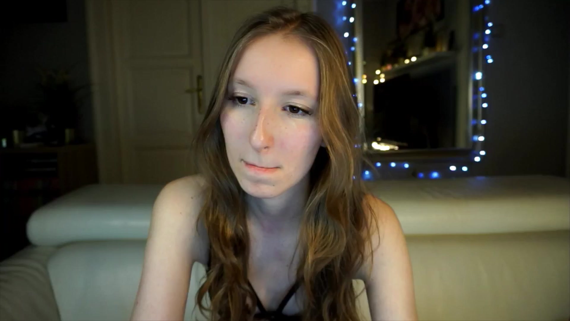 Gallery image thumbnail from Sw33t_g1rl's myfreecams stream on, 04/10/2026, 21:00 image 3 of 20