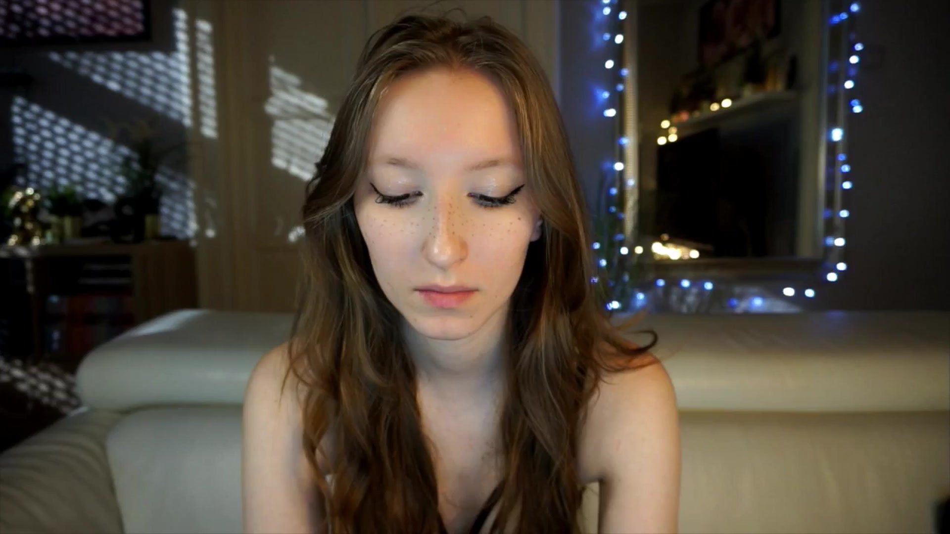 Gallery image thumbnail from Sw33t_g1rl's myfreecams stream on, 04/11/2026, 17:02 image 1 of 20