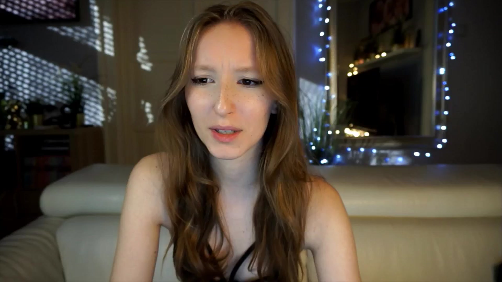 Gallery image thumbnail from Sw33t_g1rl's myfreecams stream on, 04/11/2026, 17:02 image 4 of 20