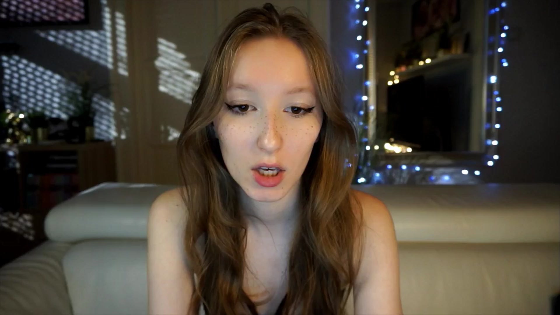 Gallery image thumbnail from Sw33t_g1rl's myfreecams stream on, 04/11/2026, 17:02 image 2 of 20