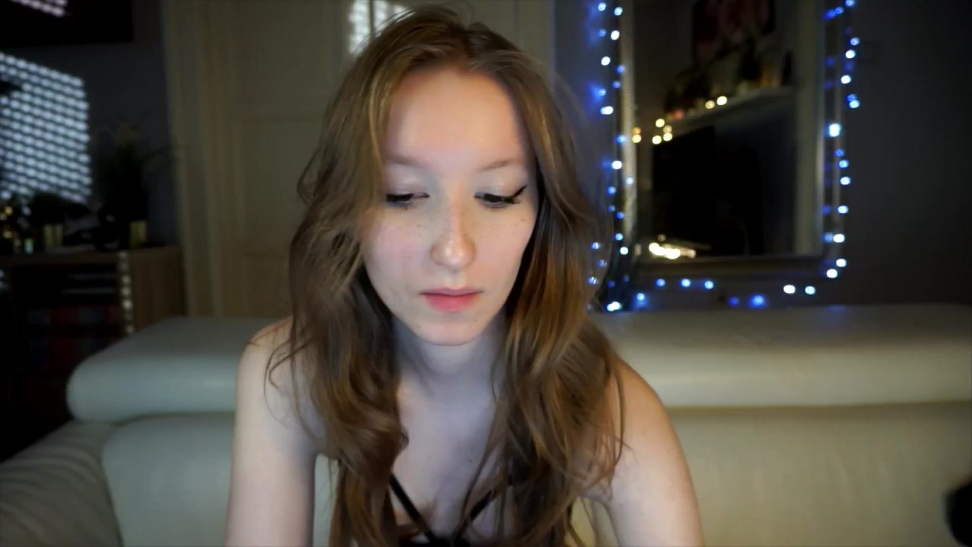 Gallery image thumbnail from Sw33t_g1rl's myfreecams stream on, 04/11/2026, 17:02 image 9 of 20