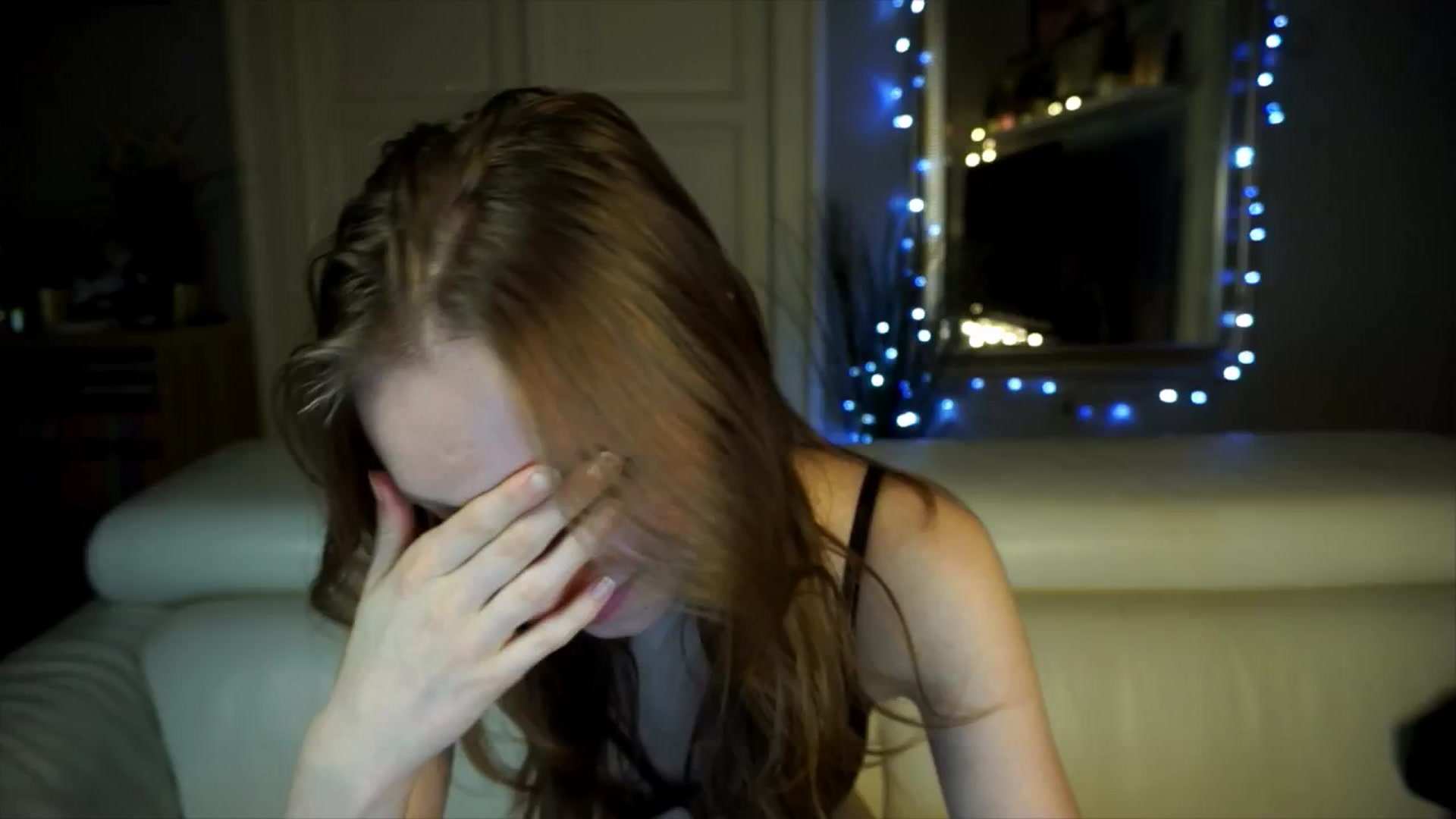 Gallery image thumbnail from Sw33t_g1rl's myfreecams stream on, 04/11/2026, 19:12 image 12 of 20