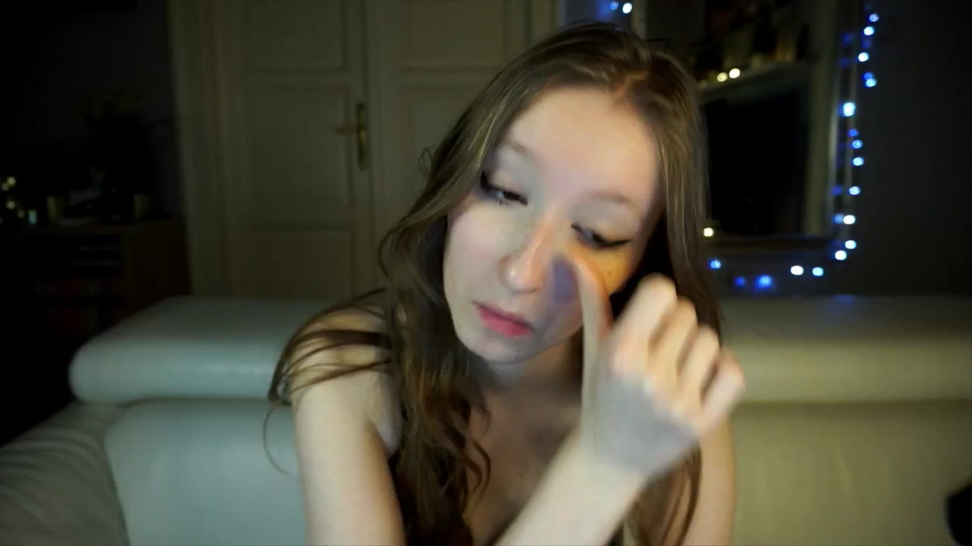 Gallery image thumbnail from Sw33t_g1rl's myfreecams stream on, 04/11/2026, 19:12 image 8 of 20