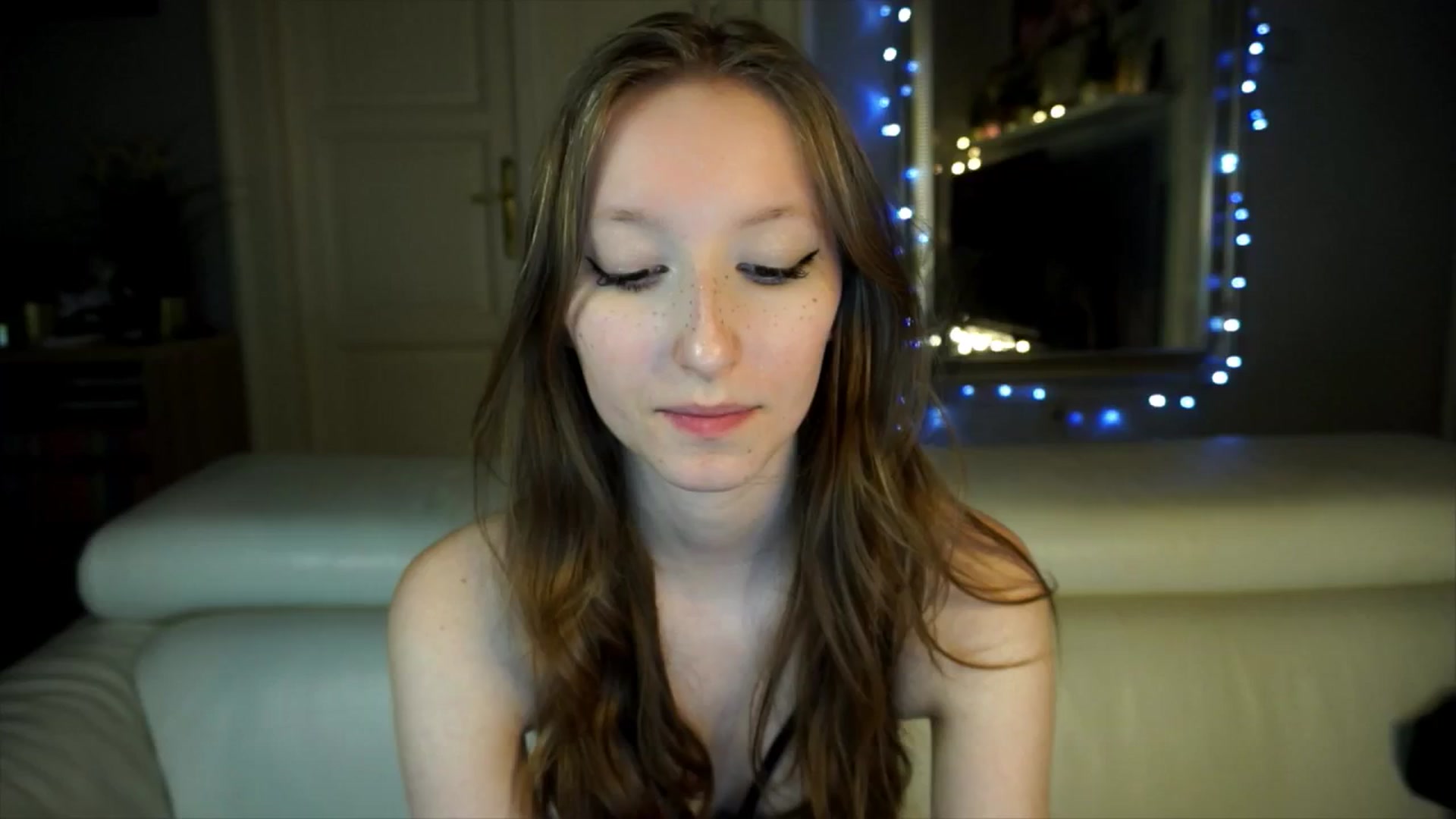 Gallery image thumbnail from Sw33t_g1rl's myfreecams stream on, 04/11/2026, 19:12 image 2 of 20