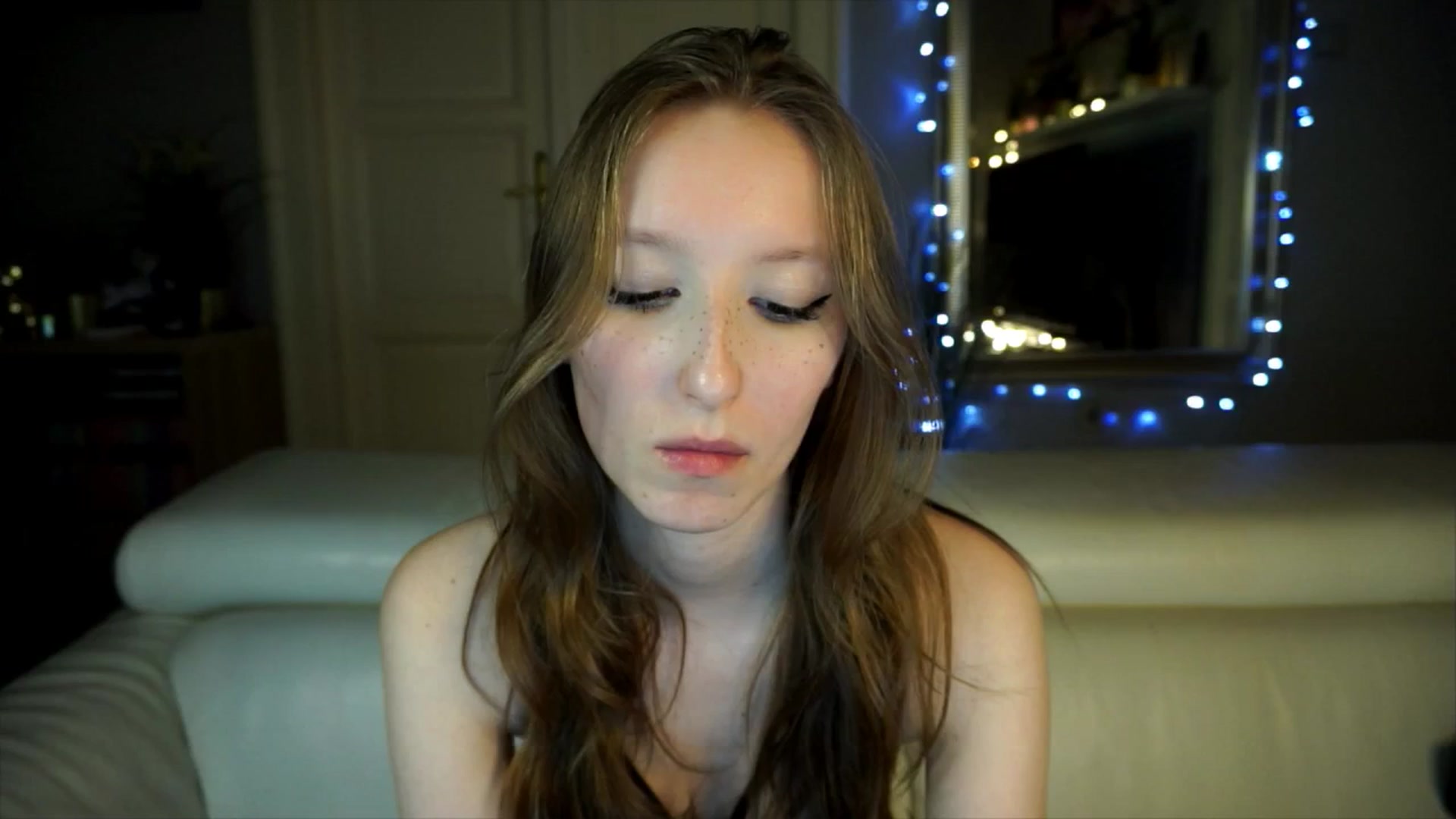 Gallery image thumbnail from Sw33t_g1rl's myfreecams stream on, 04/11/2026, 19:12 image 5 of 20