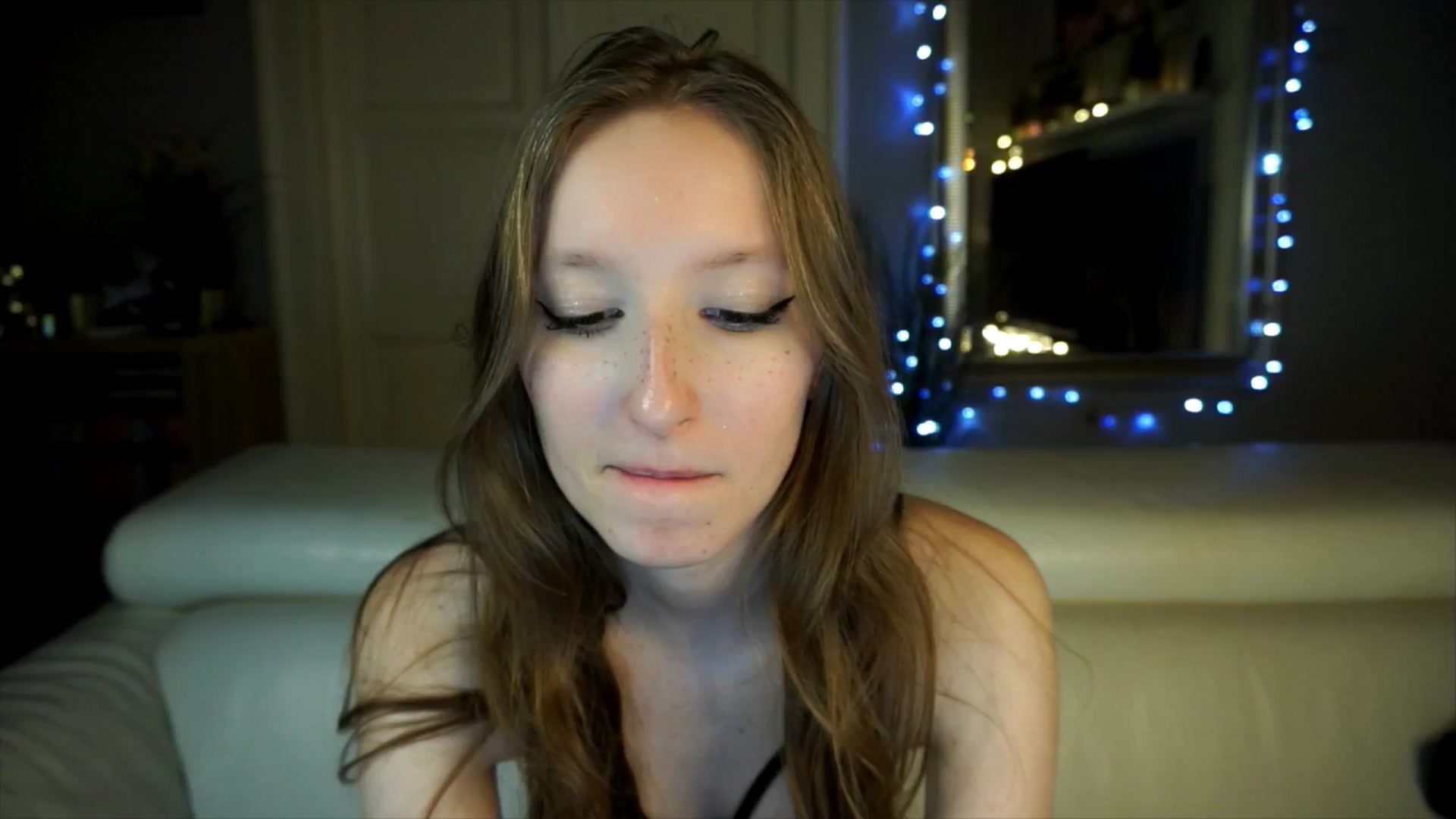 Gallery image thumbnail from Sw33t_g1rl's myfreecams stream on, 04/11/2026, 19:12 image 10 of 20