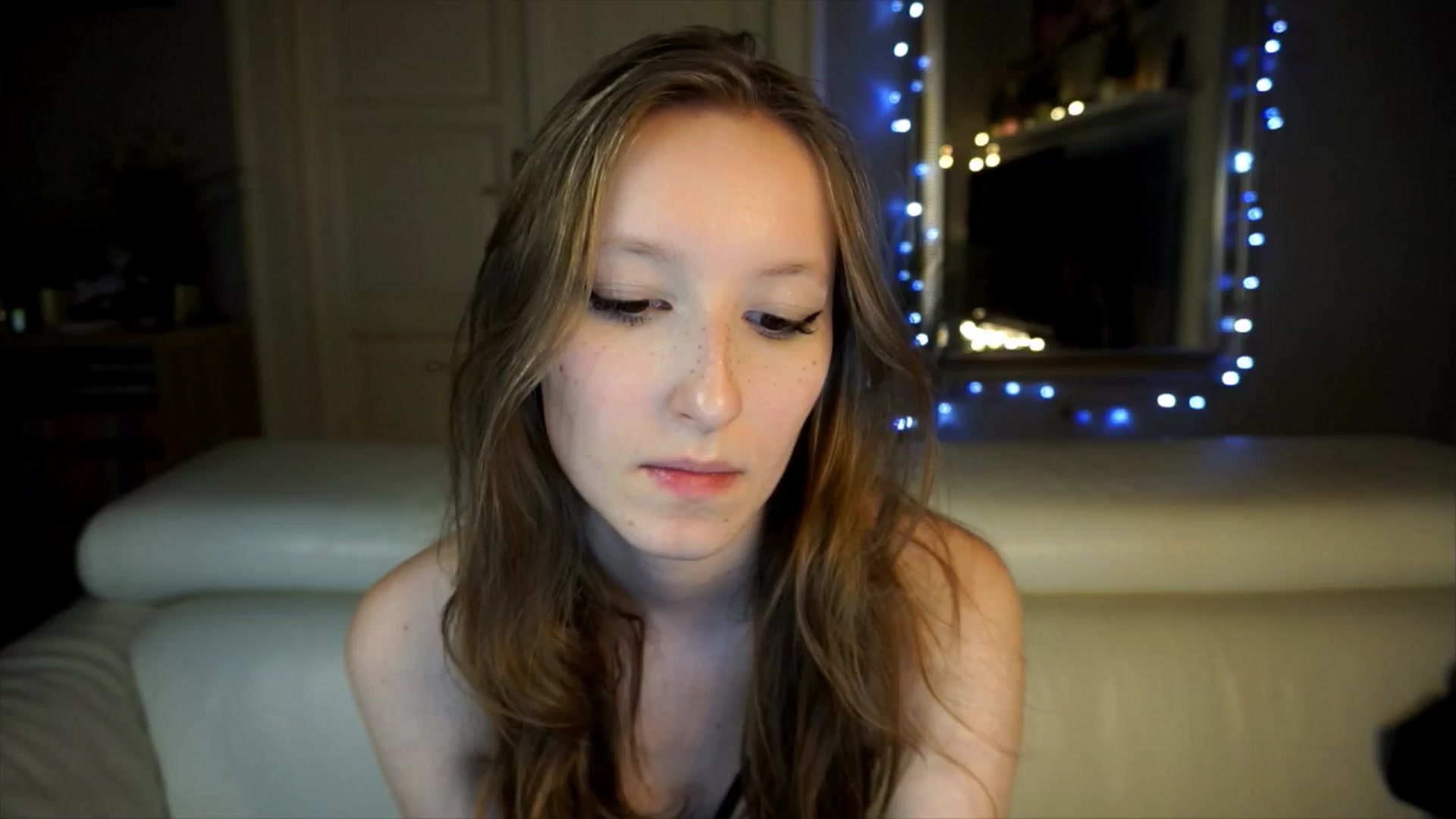 Gallery image thumbnail from Sw33t_g1rl's myfreecams stream on, 04/11/2026, 19:12 image 20 of 20