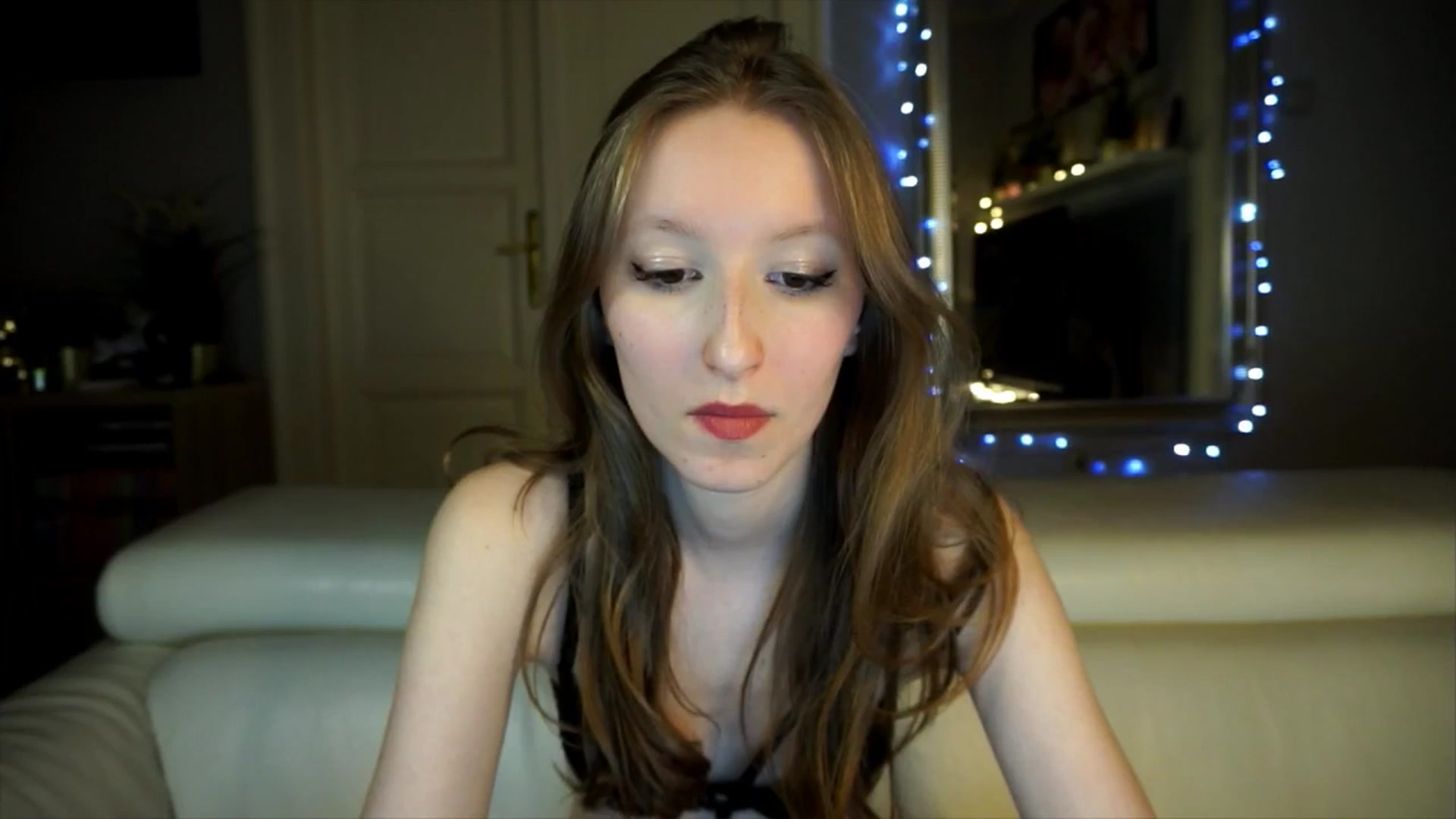 Gallery image thumbnail from Sw33t_g1rl's myfreecams stream on, 04/13/2026, 18:27 image 19 of 20