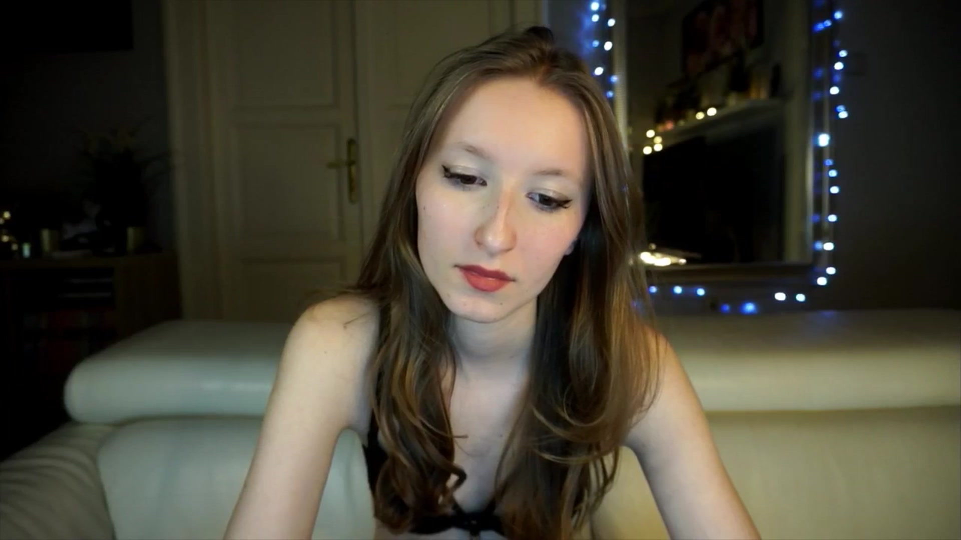 Gallery image thumbnail from Sw33t_g1rl's myfreecams stream on, 04/13/2026, 18:27 image 20 of 20