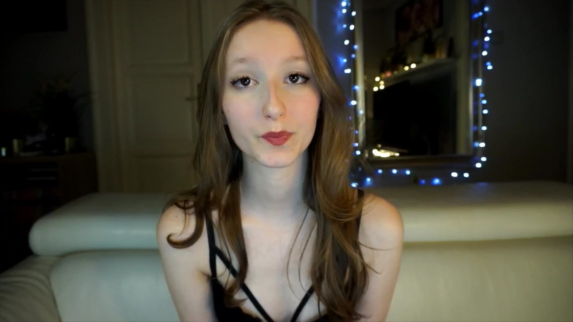 Gallery image thumbnail from Sw33t_g1rl's myfreecams stream on, 04/13/2026, 18:27 image 7 of 20