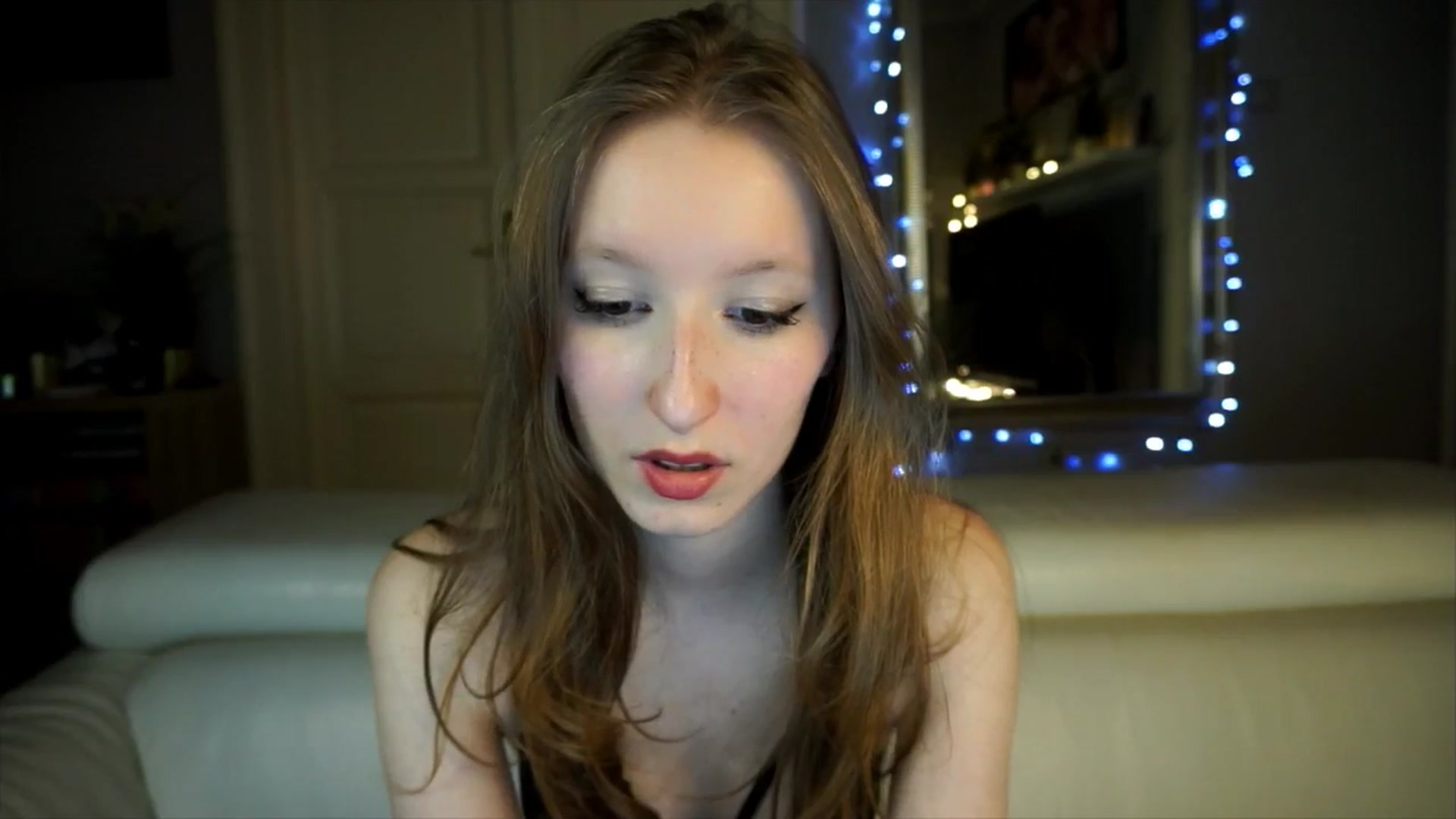 Gallery image thumbnail from Sw33t_g1rl's myfreecams stream on, 04/13/2026, 18:27 image 3 of 20