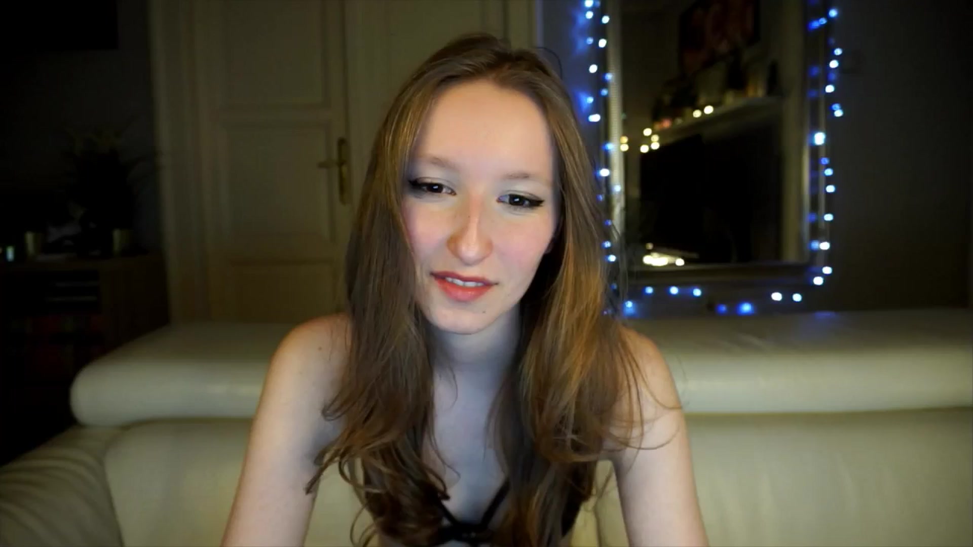 Gallery image thumbnail from Sw33t_g1rl's myfreecams stream on, 04/13/2026, 20:29 image 19 of 20