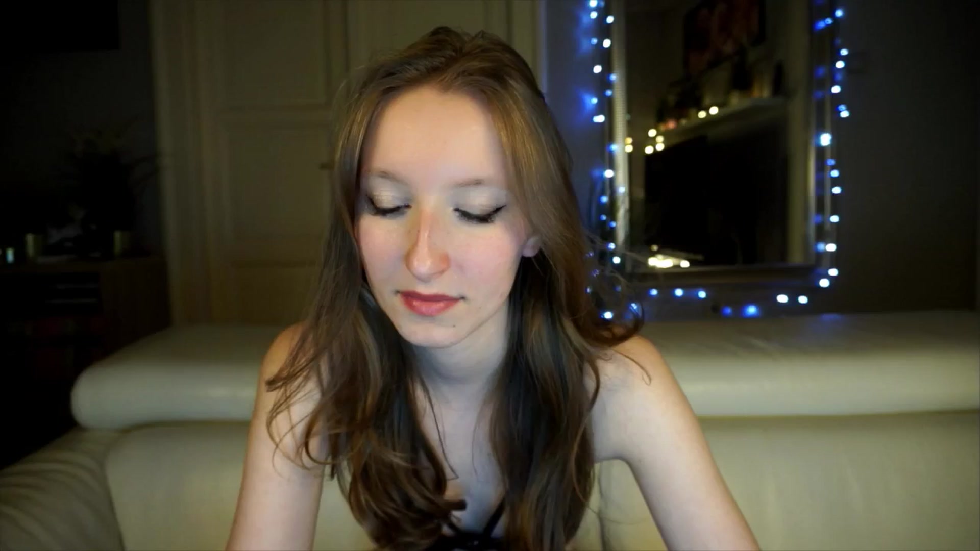 Gallery image thumbnail from Sw33t_g1rl's myfreecams stream on, 04/13/2026, 20:29 image 18 of 20