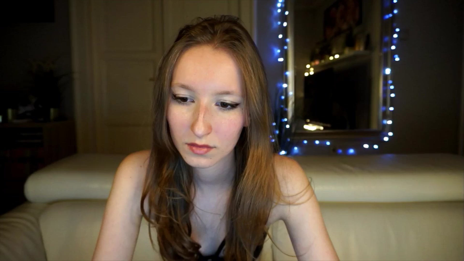 Gallery image thumbnail from Sw33t_g1rl's myfreecams stream on, 04/13/2026, 20:29 image 6 of 20