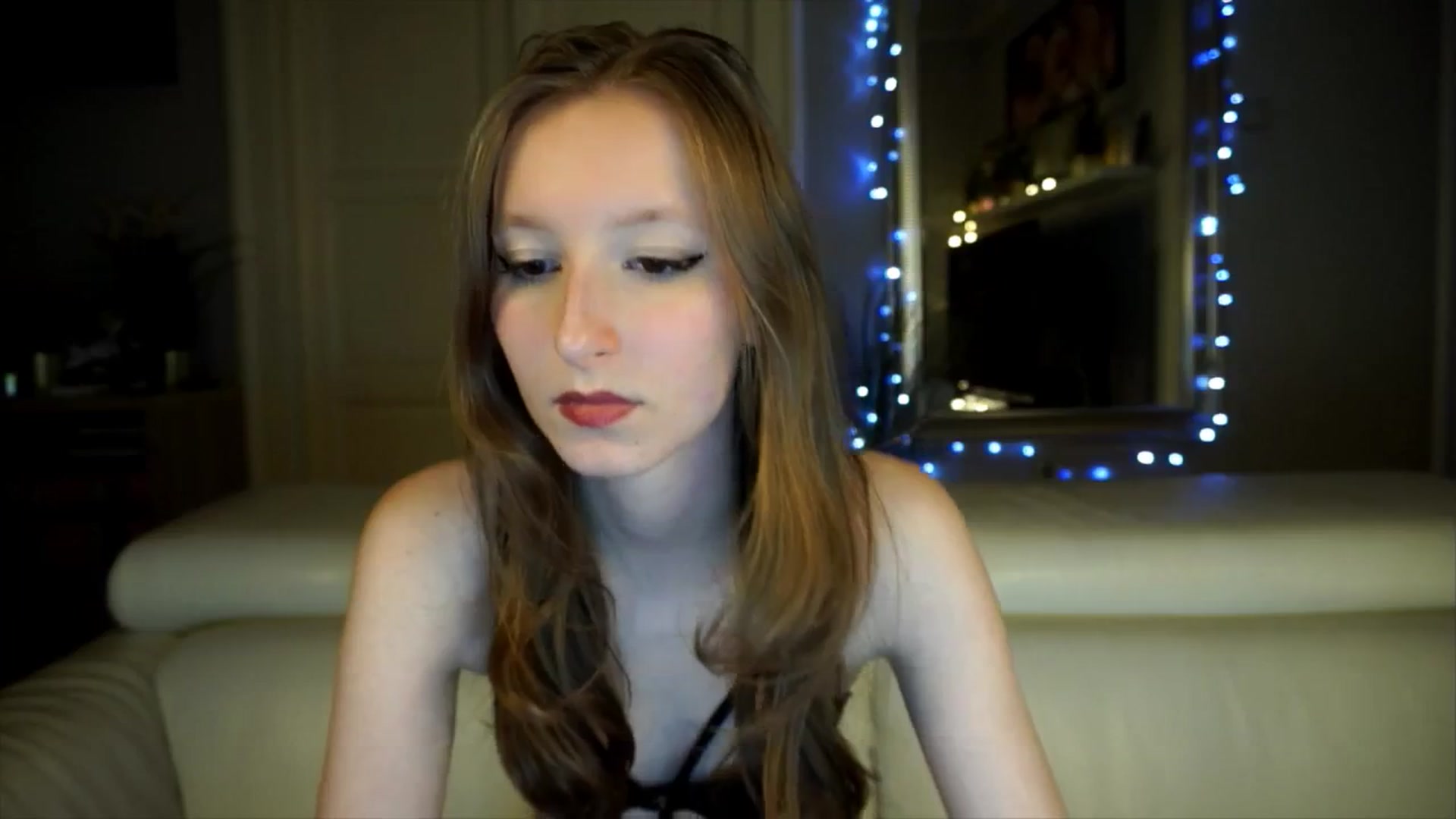 Gallery image thumbnail from Sw33t_g1rl's myfreecams stream on, 04/14/2026, 17:42 image 19 of 20