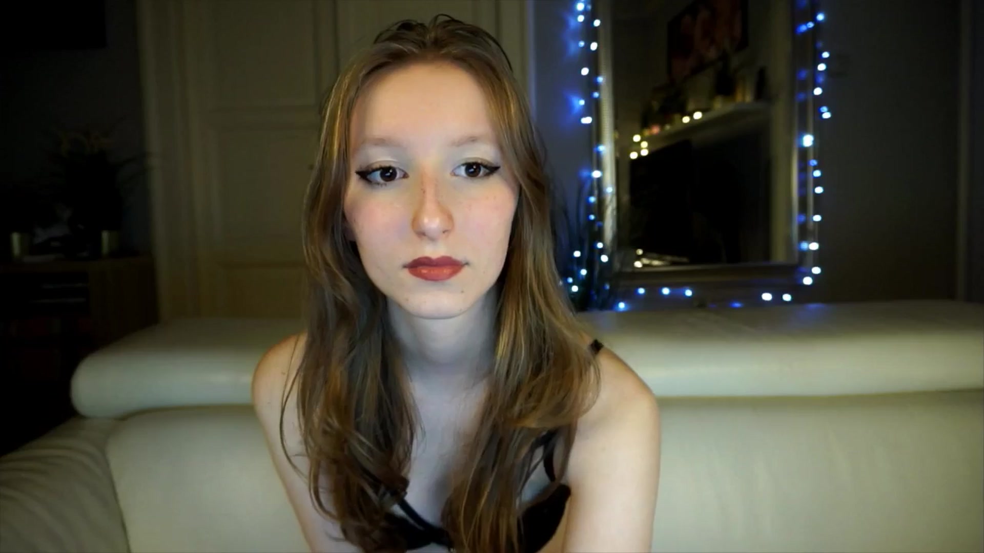 Gallery image thumbnail from Sw33t_g1rl's myfreecams stream on, 04/14/2026, 17:42 image 12 of 20