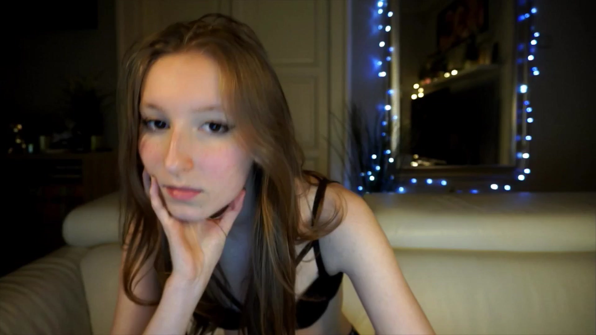 Gallery image thumbnail from Sw33t_g1rl's myfreecams stream on, 04/14/2026, 17:42 image 2 of 20