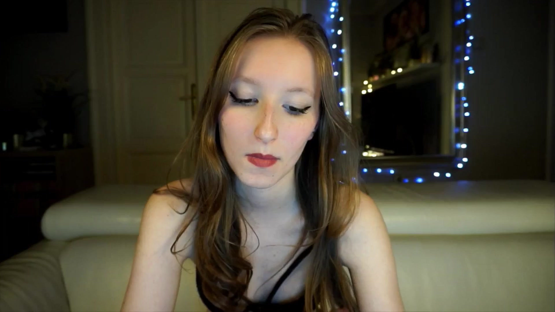 Gallery image thumbnail from Sw33t_g1rl's myfreecams stream on, 04/14/2026, 17:42 image 18 of 20