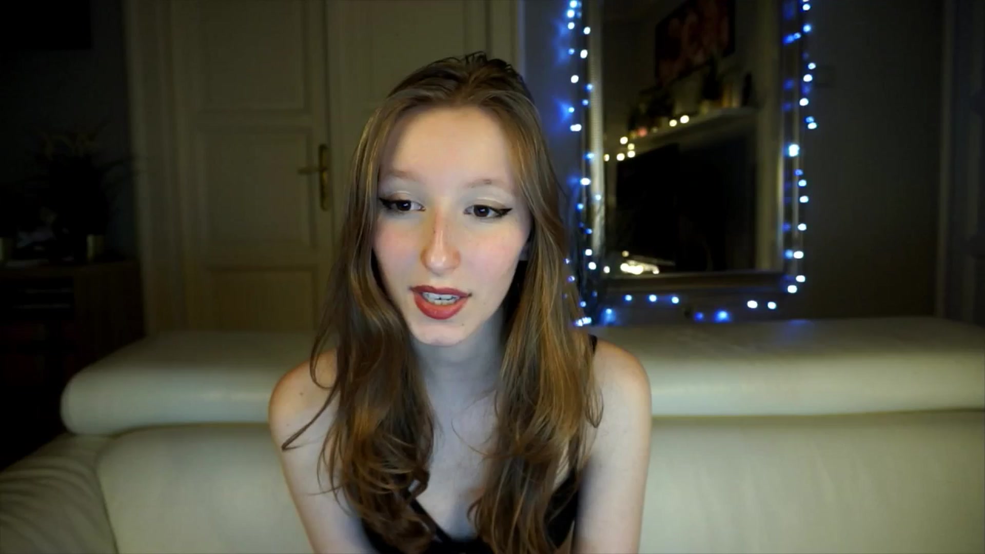 Gallery image thumbnail from Sw33t_g1rl's myfreecams stream on, 04/14/2026, 17:42 image 11 of 20