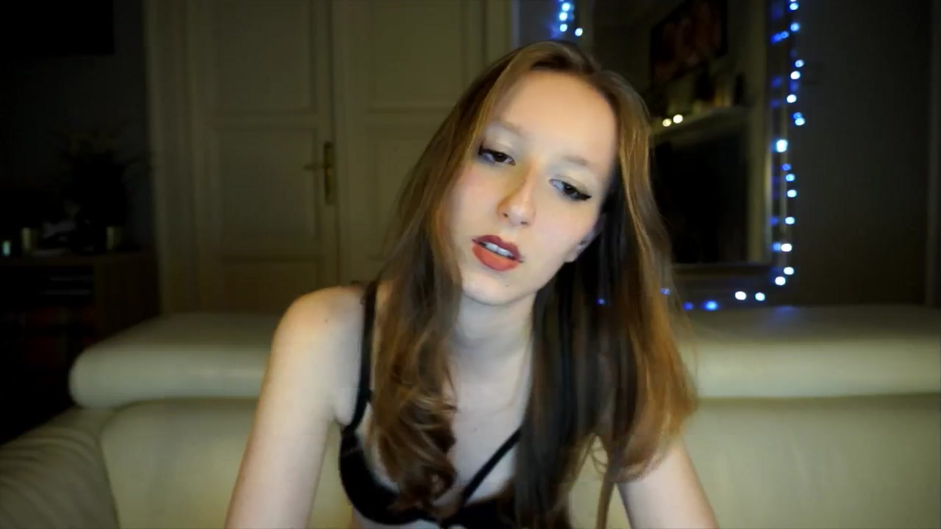 Gallery image thumbnail from Sw33t_g1rl's myfreecams stream on, 04/14/2026, 17:42 image 20 of 20