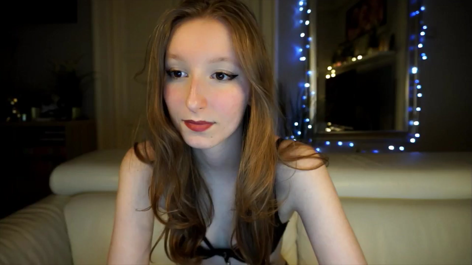 Gallery image thumbnail from Sw33t_g1rl's myfreecams stream on, 04/14/2026, 17:42 image 3 of 20
