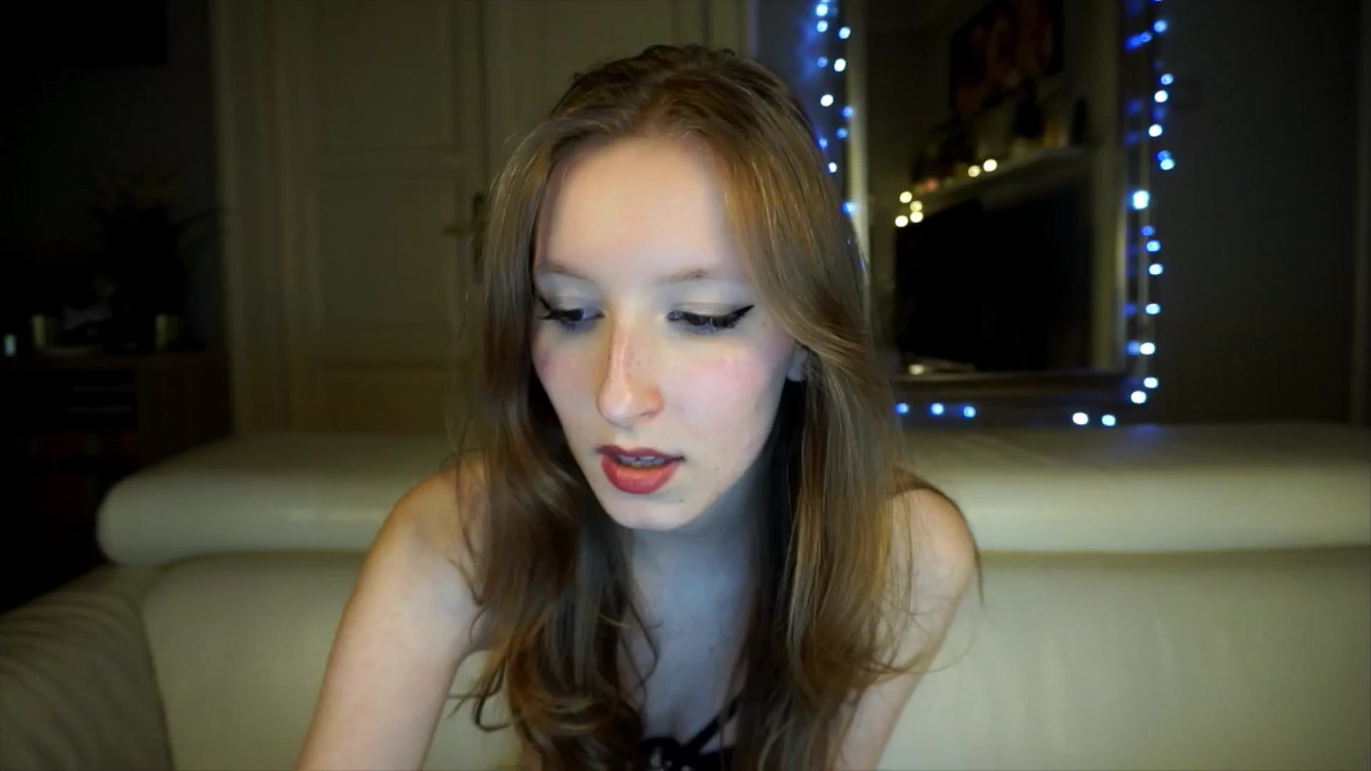 Gallery image thumbnail from Sw33t_g1rl's myfreecams stream on, 04/14/2026, 18:49 image 4 of 20