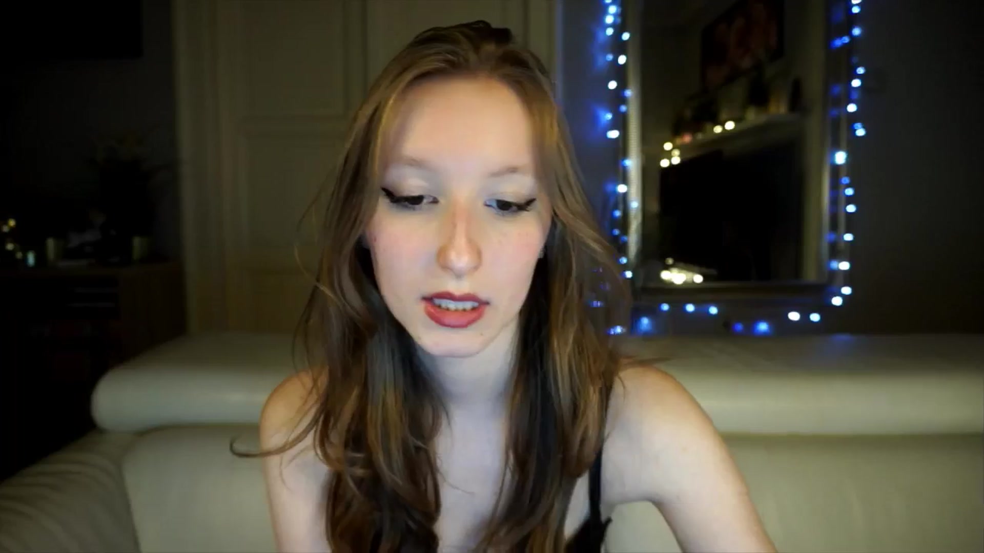 Gallery image thumbnail from Sw33t_g1rl's myfreecams stream on, 04/14/2026, 18:49 image 15 of 20