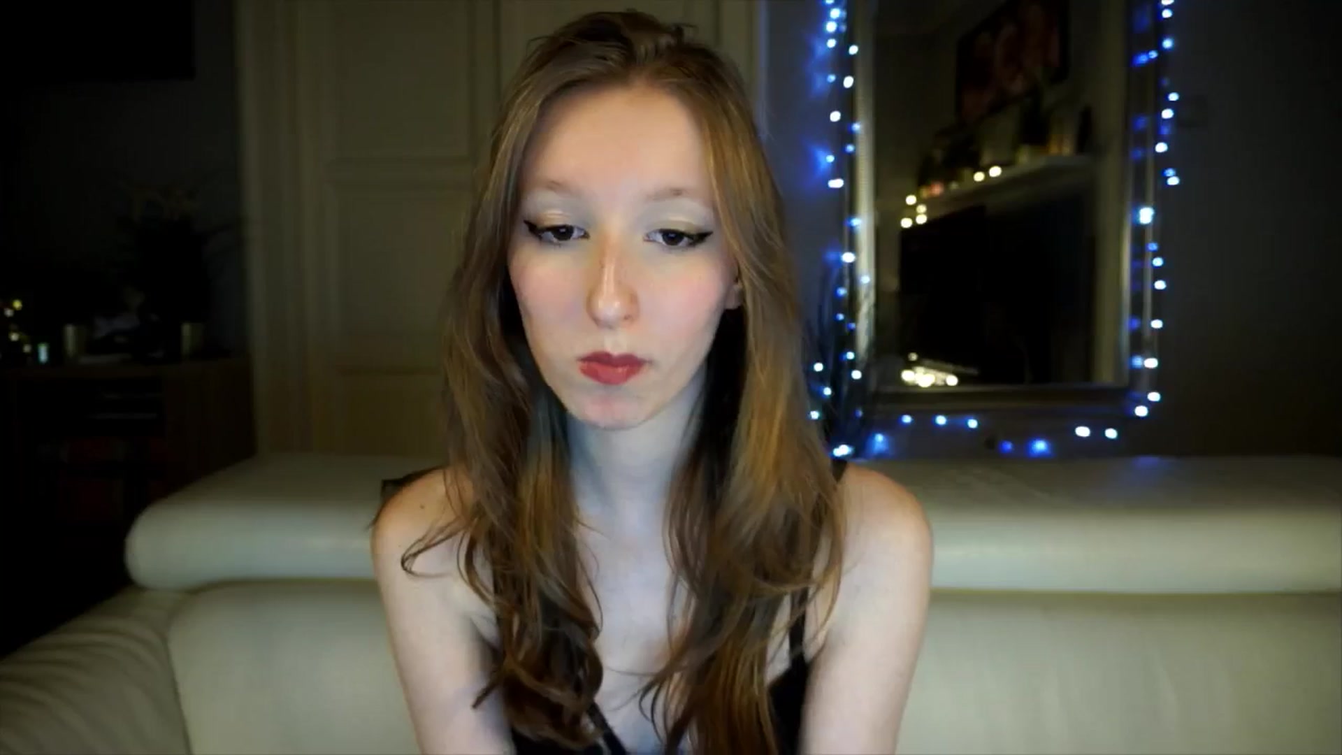 Gallery image thumbnail from Sw33t_g1rl's myfreecams stream on, 04/14/2026, 18:49 image 10 of 20