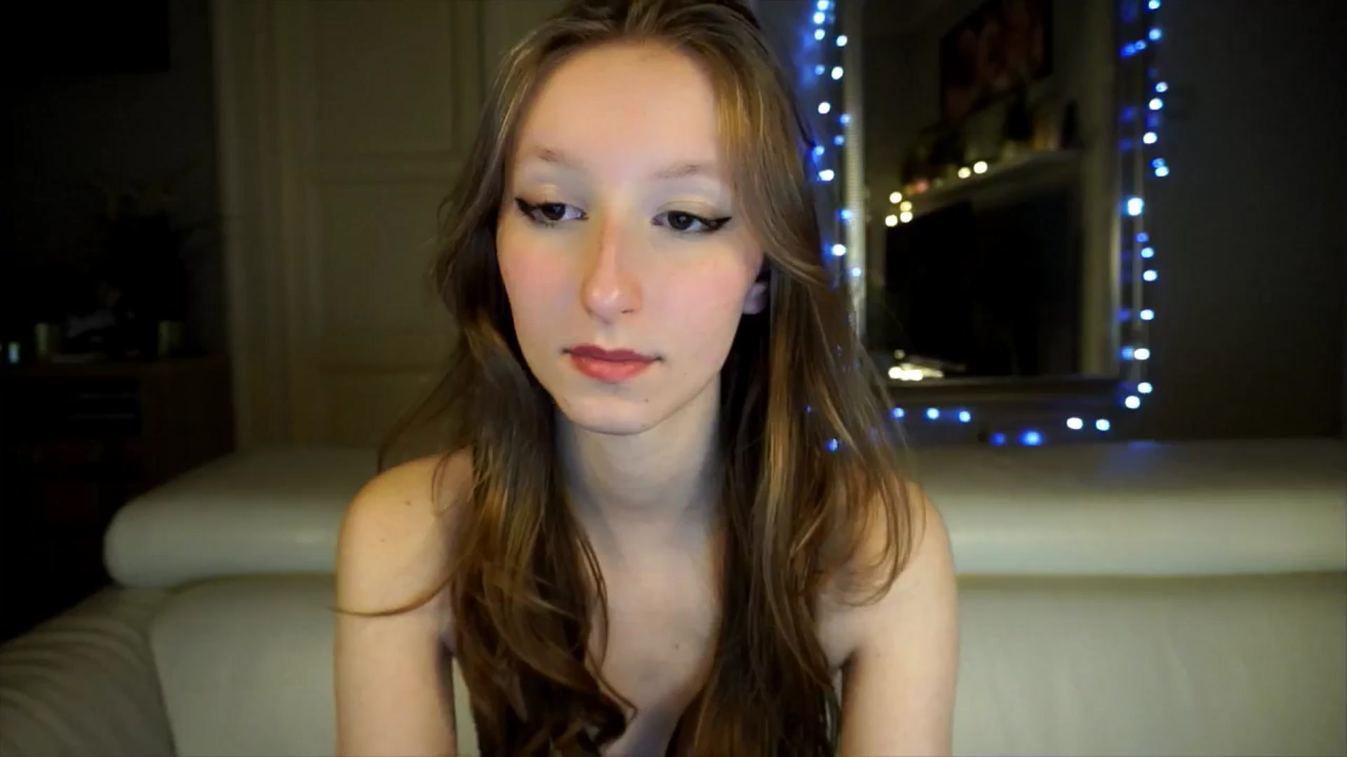 Gallery image thumbnail from Sw33t_g1rl's myfreecams stream on, 04/14/2026, 20:51 image 16 of 20