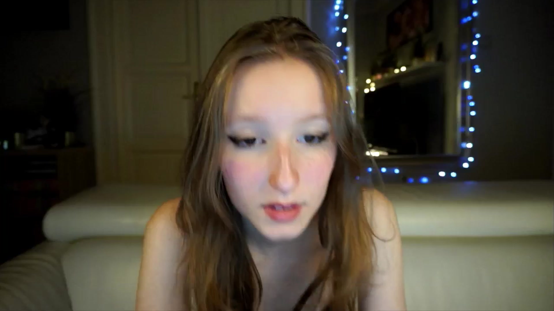 Gallery image thumbnail from Sw33t_g1rl's myfreecams stream on, 04/14/2026, 20:51 image 19 of 20