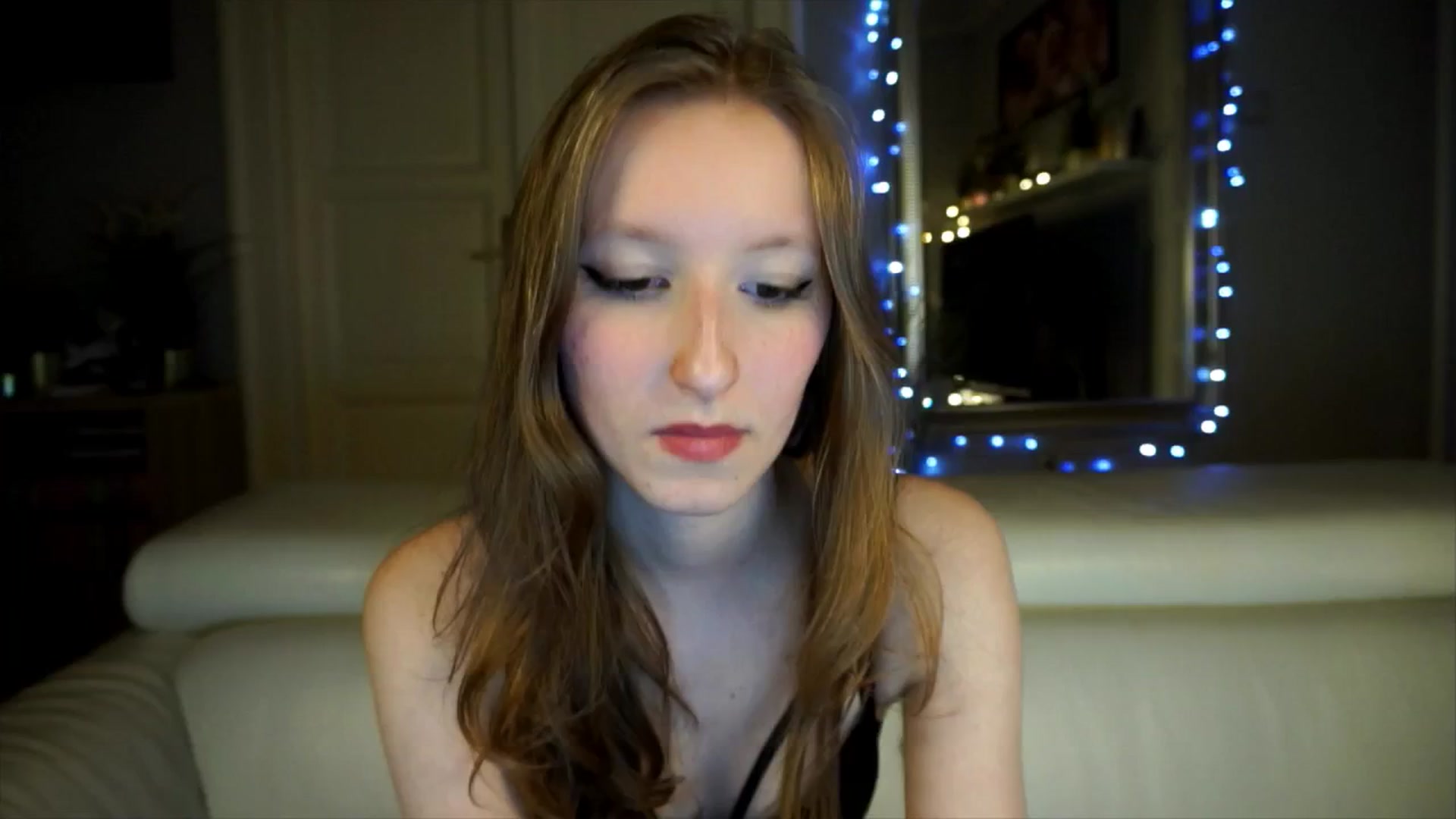 Gallery image thumbnail from Sw33t_g1rl's myfreecams stream on, 04/14/2026, 20:51 image 2 of 20