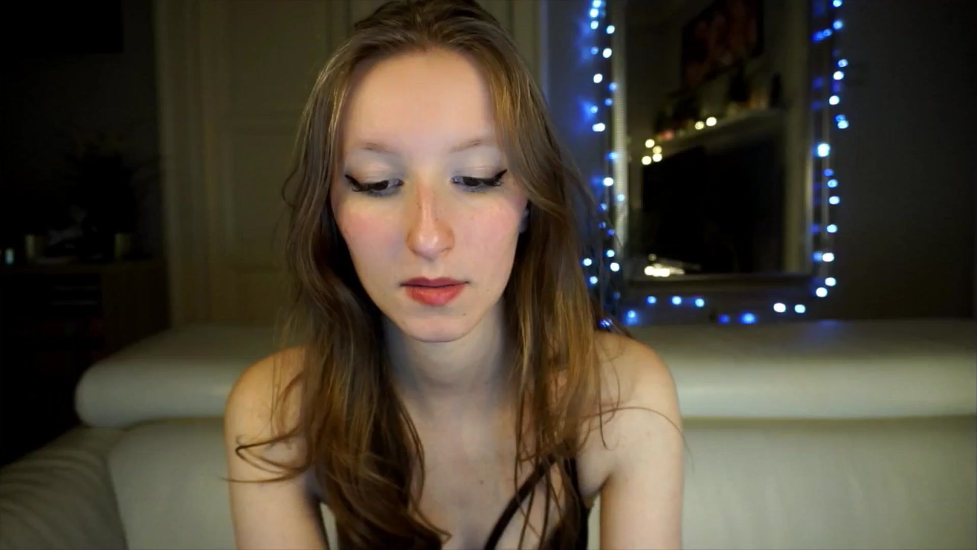 Gallery image thumbnail from Sw33t_g1rl's myfreecams stream on, 04/14/2026, 20:51 image 18 of 20