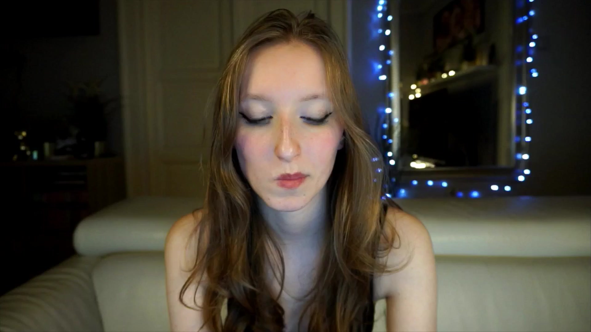 Gallery image thumbnail from Sw33t_g1rl's myfreecams stream on, 04/14/2026, 20:51 image 8 of 20