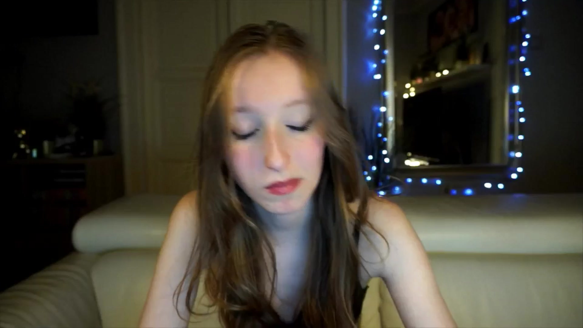 Gallery image thumbnail from Sw33t_g1rl's myfreecams stream on, 04/14/2026, 20:51 image 12 of 20