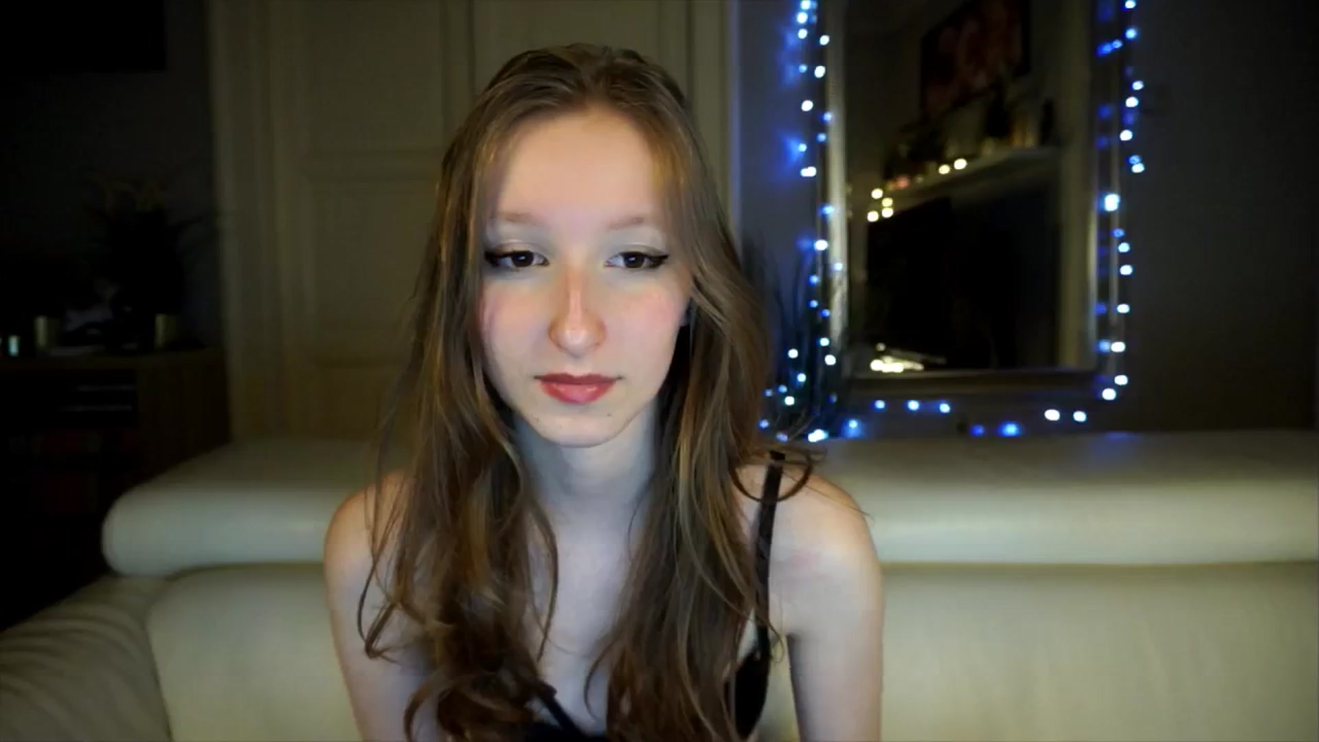 Gallery image thumbnail from Sw33t_g1rl's myfreecams stream on, 04/14/2026, 20:51 image 13 of 20