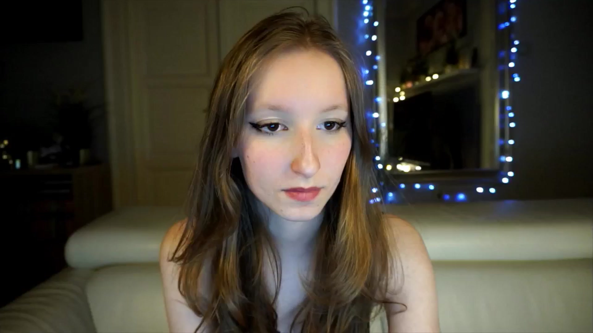 Gallery image thumbnail from Sw33t_g1rl's myfreecams stream on, 04/14/2026, 20:51 image 5 of 20