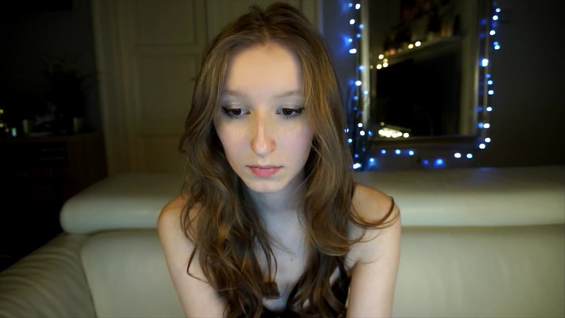 Gallery image thumbnail from Sw33t_g1rl's myfreecams stream on, 04/16/2026, 18:11 image 10 of 20
