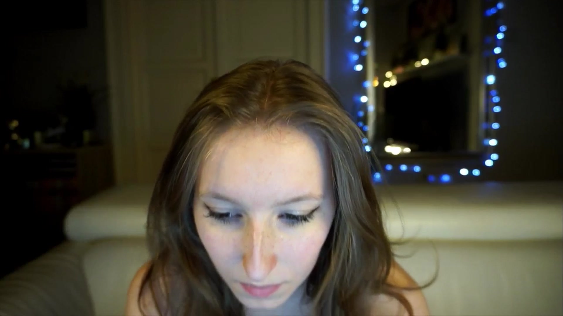 Gallery image thumbnail from Sw33t_g1rl's myfreecams stream on, 04/16/2026, 18:11 image 13 of 20