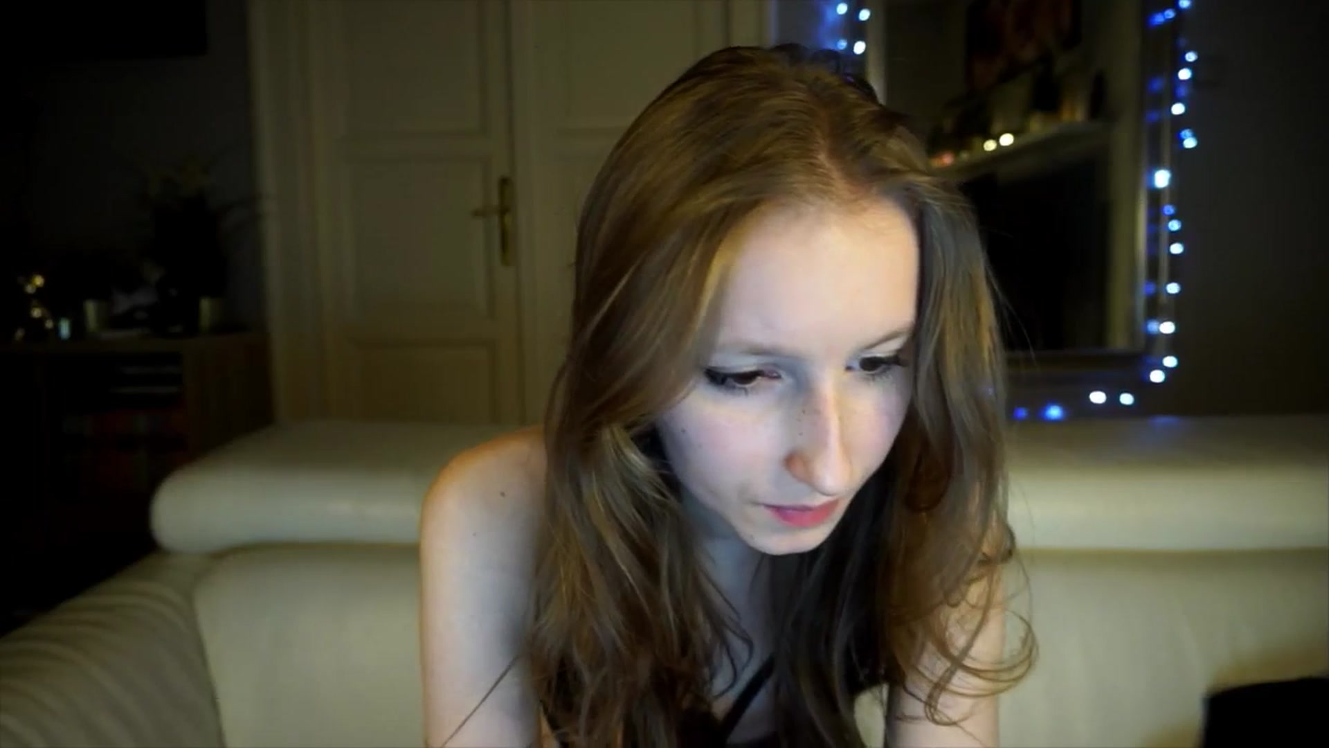 Gallery image thumbnail from Sw33t_g1rl's myfreecams stream on, 04/16/2026, 19:49 image 3 of 20