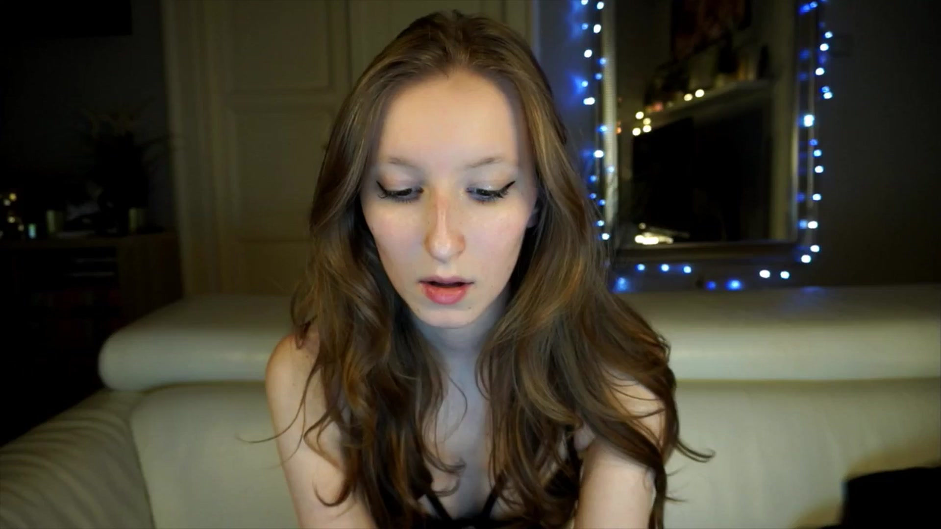 Gallery image thumbnail from Sw33t_g1rl's myfreecams stream on, 04/16/2026, 19:49 image 11 of 20