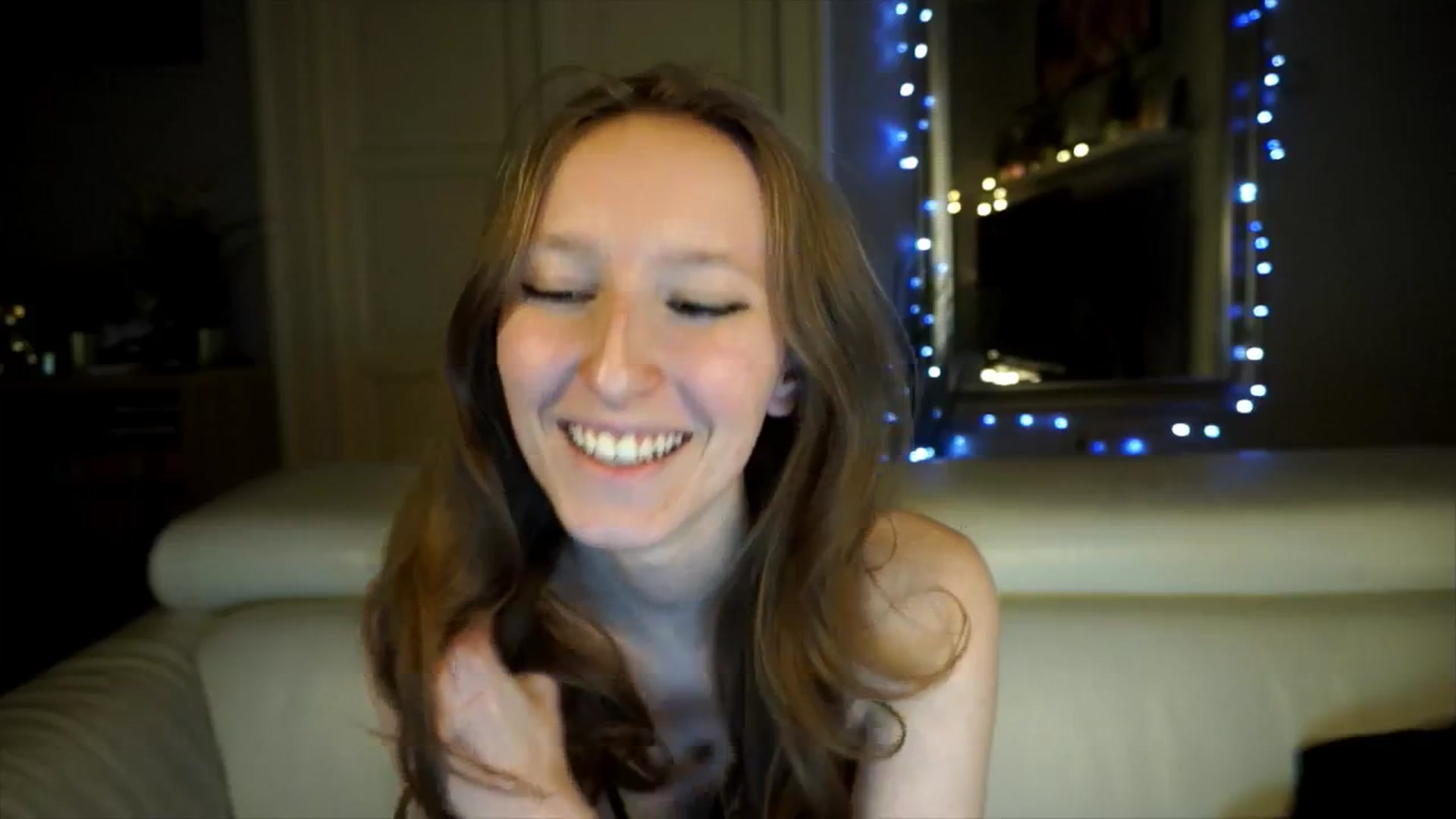 Gallery image thumbnail from Sw33t_g1rl's myfreecams stream on, 04/16/2026, 19:49 image 20 of 20